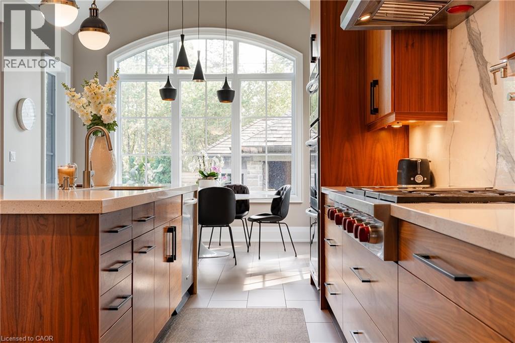 1324 Cambridge Drive, Oakville, Ontario  L6J 1S3 - Photo 13 - 40772959