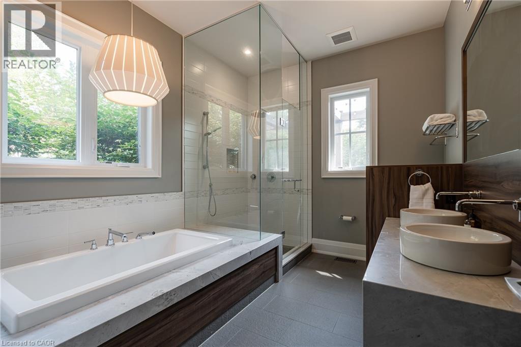 1324 Cambridge Drive, Oakville, Ontario  L6J 1S3 - Photo 16 - 40772959