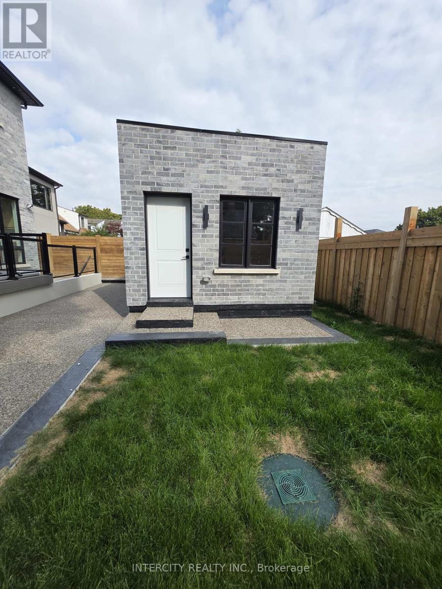 GARDEN SUITE - 247 ALDERBRAE AVENUE, Toronto, Ontario