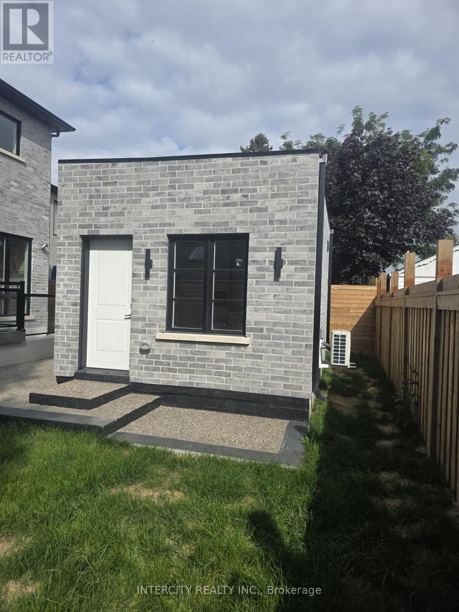 Garden Suite - 247 Alderbrae Avenue, Toronto, Ontario  M8W 4K6 - Photo 3 - W12423738