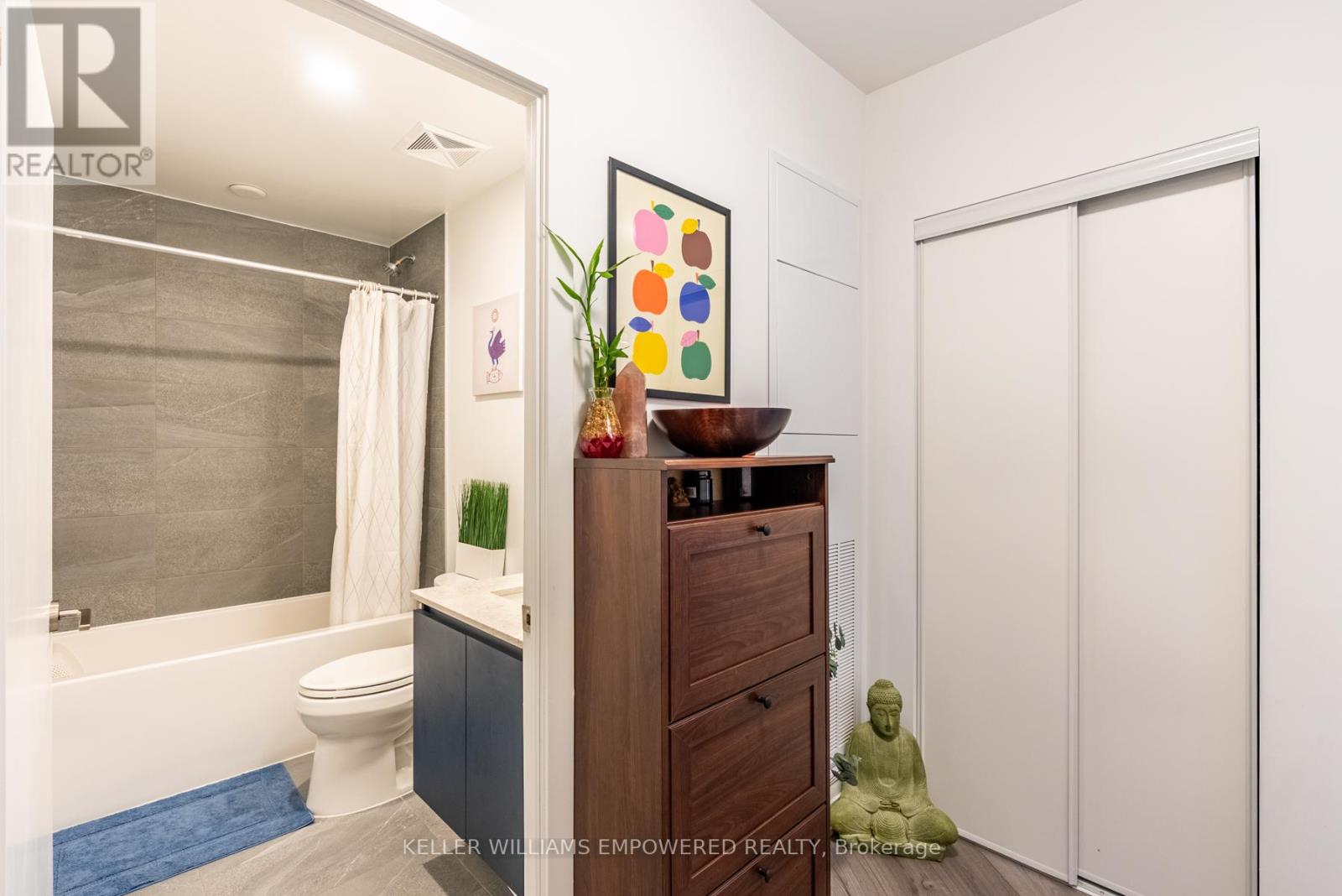 537 - 395 Dundas Street W, Oakville, Ontario  L6M 5R8 - Photo 14 - W12423740