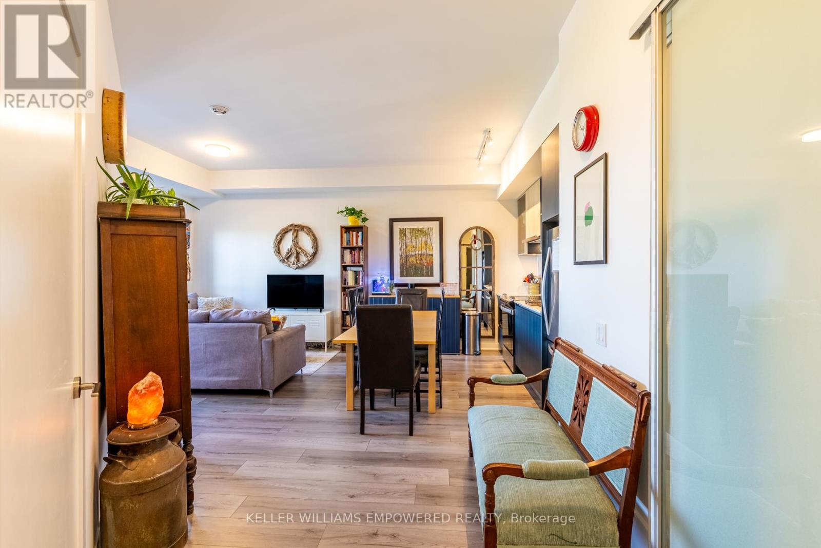 537 - 395 Dundas Street W, Oakville, Ontario  L6M 5R8 - Photo 15 - W12423740