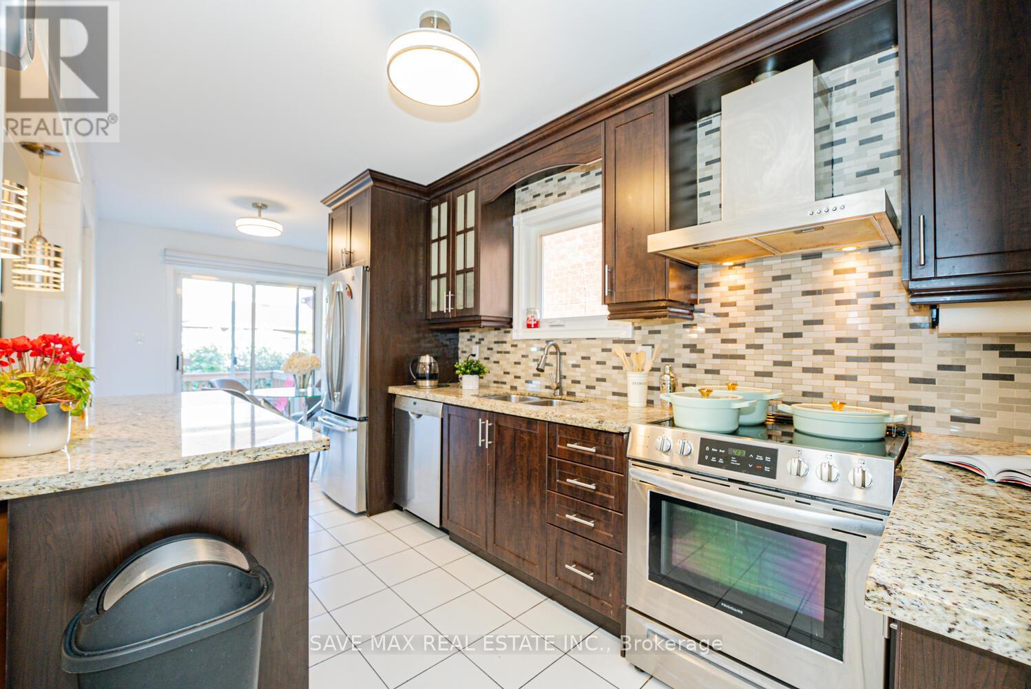 3645 Indigo Crescent, Mississauga, Ontario  L5N 7J1 - Photo 13 - W12423751
