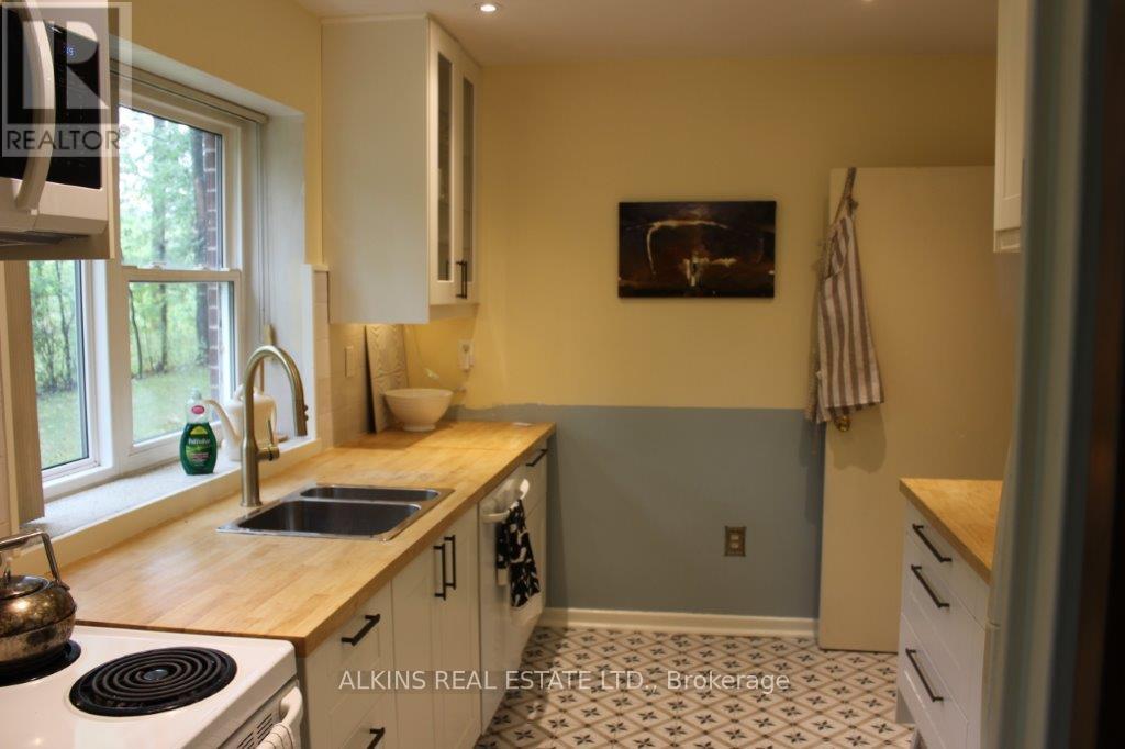 102 - 185 Stephen Drive, Toronto, Ontario  M8Y 3N5 - Photo 12 - W12423753