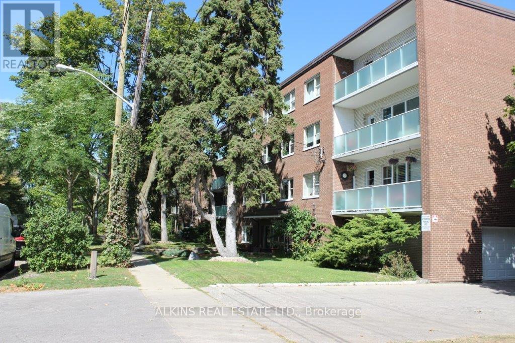 102 - 185 Stephen Drive, Toronto, Ontario  M8Y 3N5 - Photo 2 - W12423753