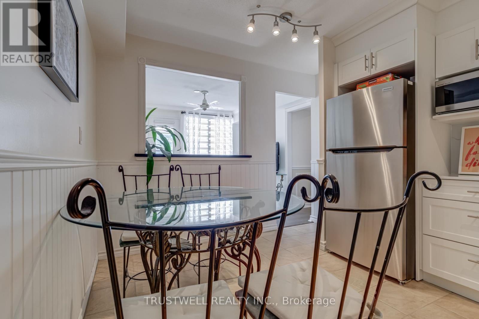 A39 - 300 Mill Road, Toronto (Markland Wood), Ontario  M9C 4W7 - Photo 10 - W12423755