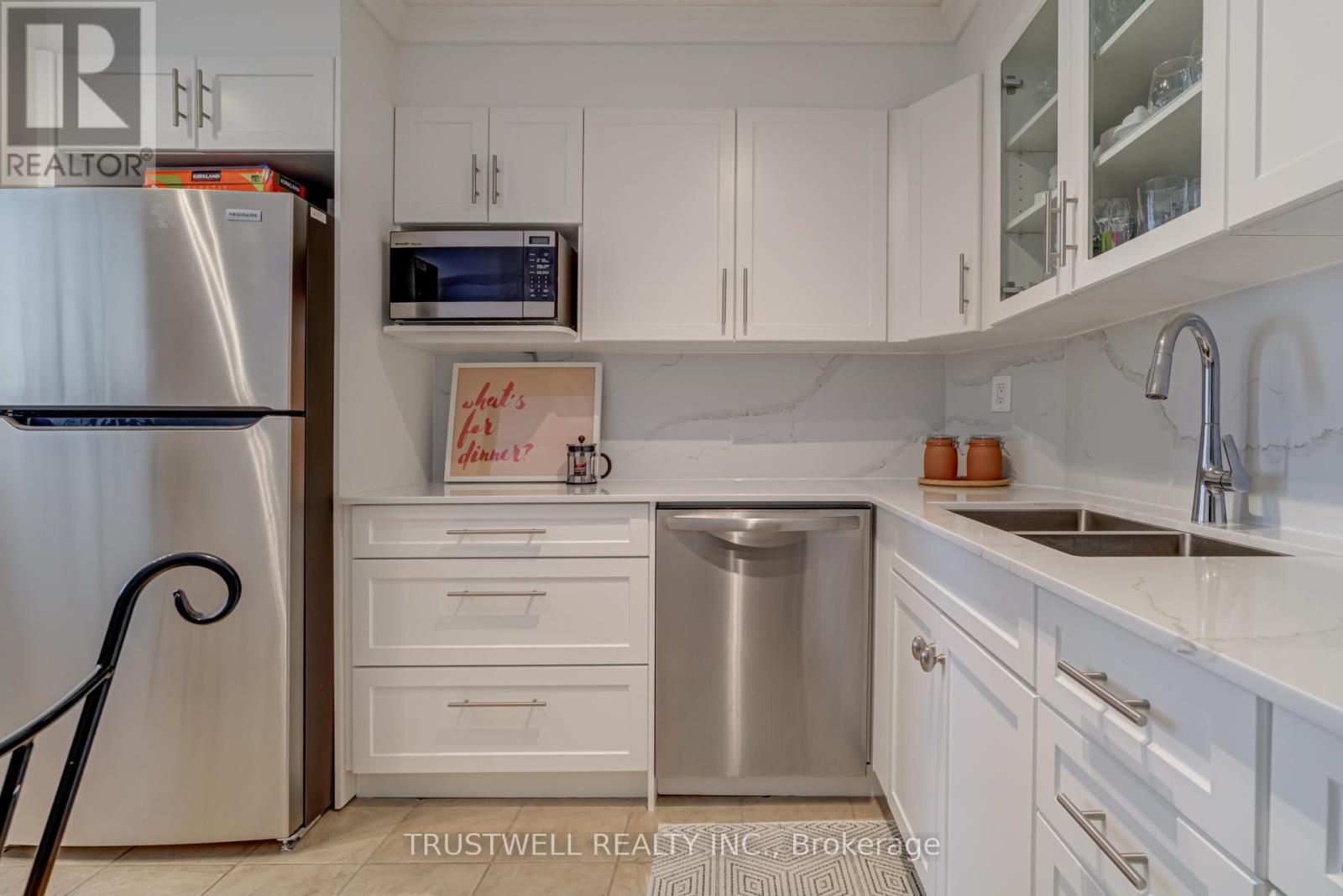 A39 - 300 Mill Road, Toronto (Markland Wood), Ontario  M9C 4W7 - Photo 11 - W12423755