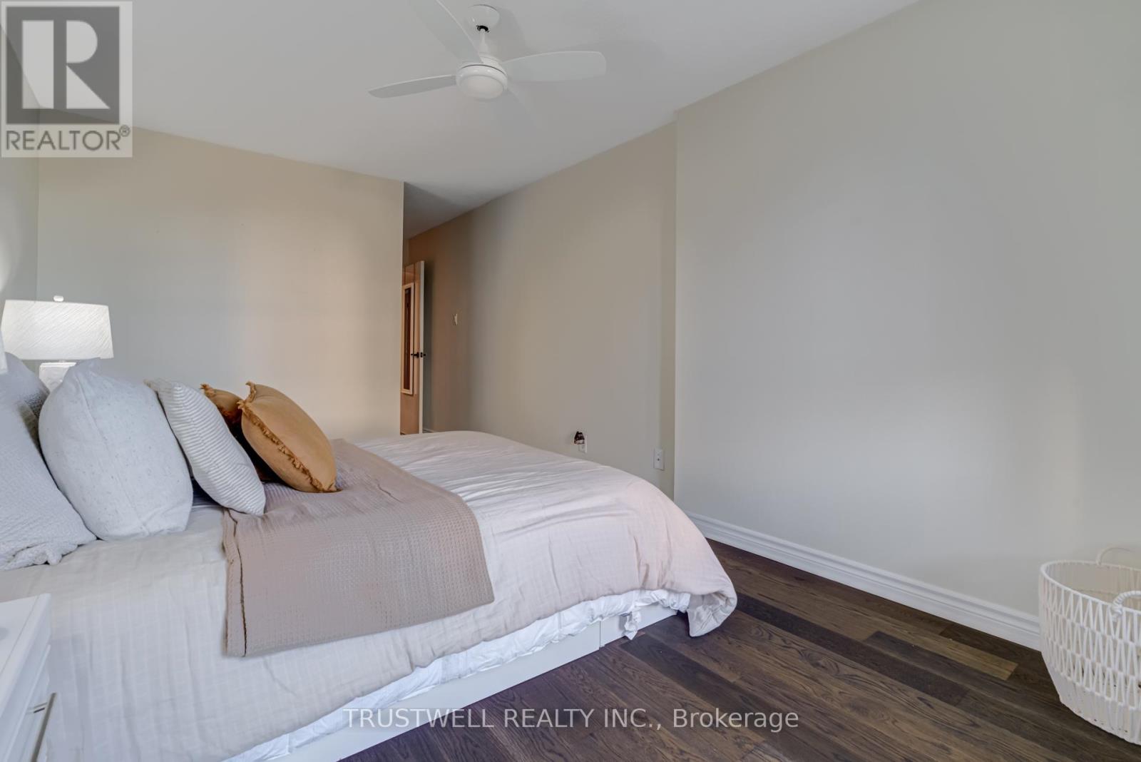 A39 - 300 Mill Road, Toronto (Markland Wood), Ontario  M9C 4W7 - Photo 16 - W12423755