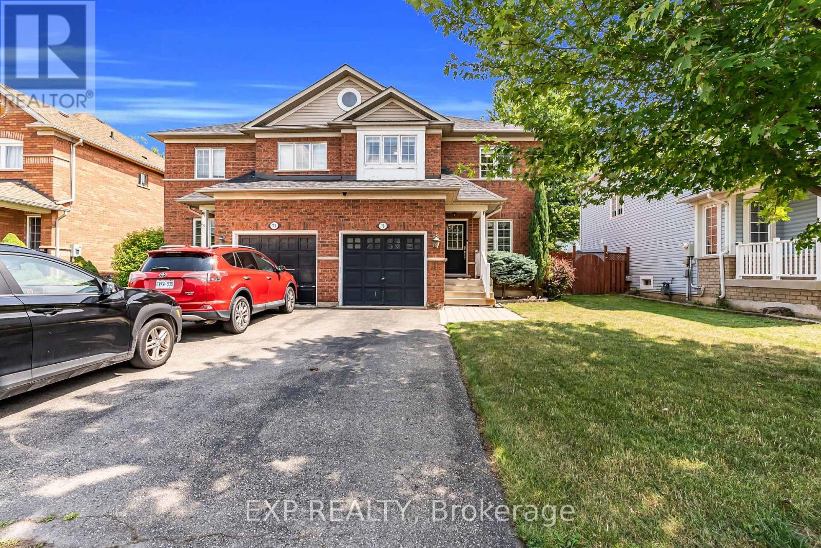 73 Viceroy Crescent, Brampton, Ontario  L7A 1V4 - Photo 3 - W12423808