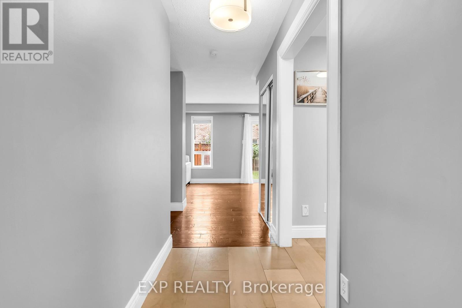 73 Viceroy Crescent, Brampton, Ontario  L7A 1V4 - Photo 9 - W12423808