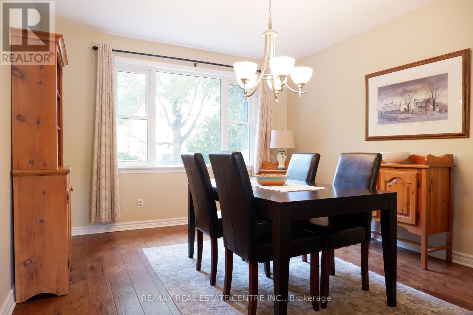 12 Shelley Street, Halton Hills, Ontario  L7G 3W9 - Photo 12 - W12423826