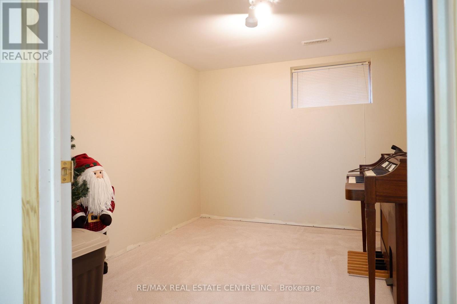 12 Shelley Street, Halton Hills, Ontario  L7G 3W9 - Photo 25 - W12423826