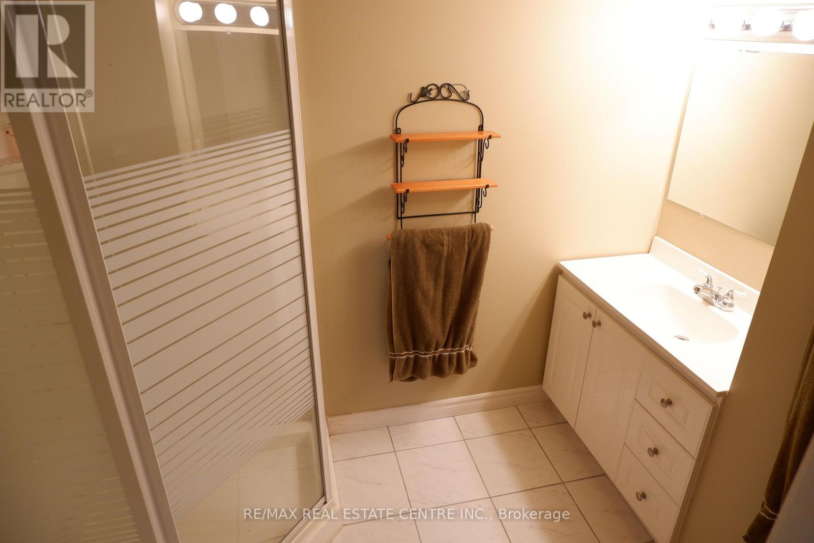 12 Shelley Street, Halton Hills, Ontario  L7G 3W9 - Photo 27 - W12423826