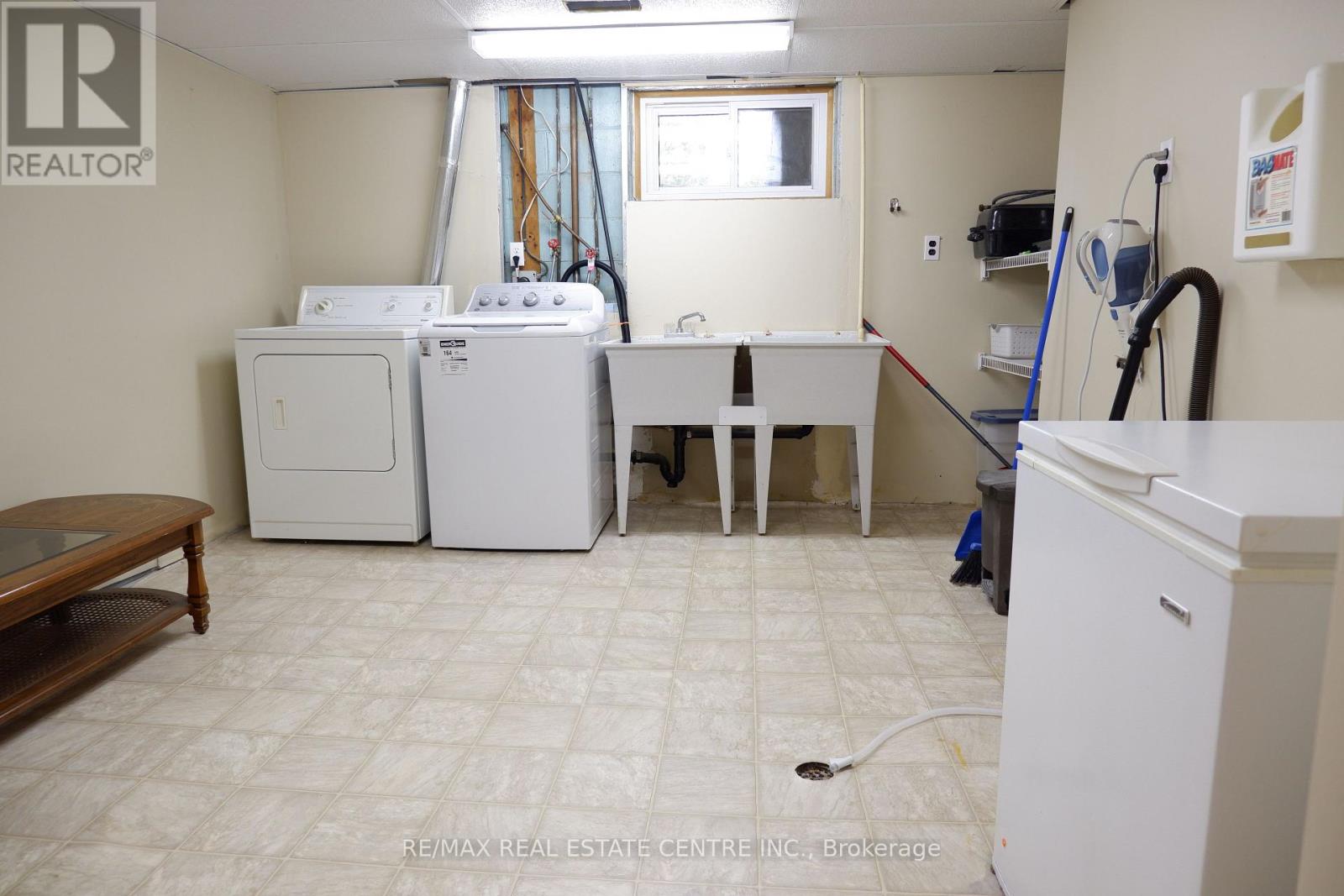 12 Shelley Street, Halton Hills, Ontario  L7G 3W9 - Photo 29 - W12423826