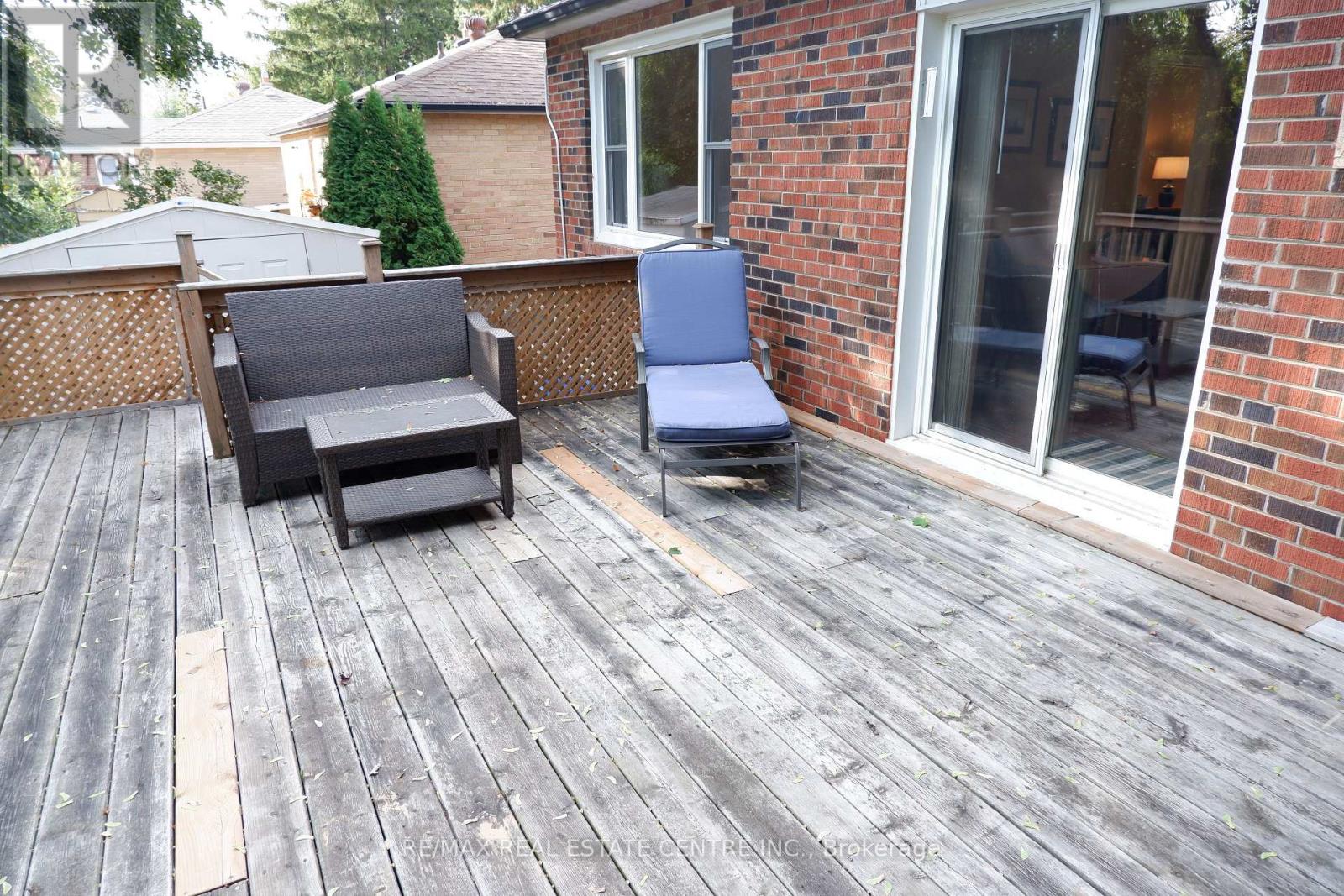 12 Shelley Street, Halton Hills, Ontario  L7G 3W9 - Photo 7 - W12423826