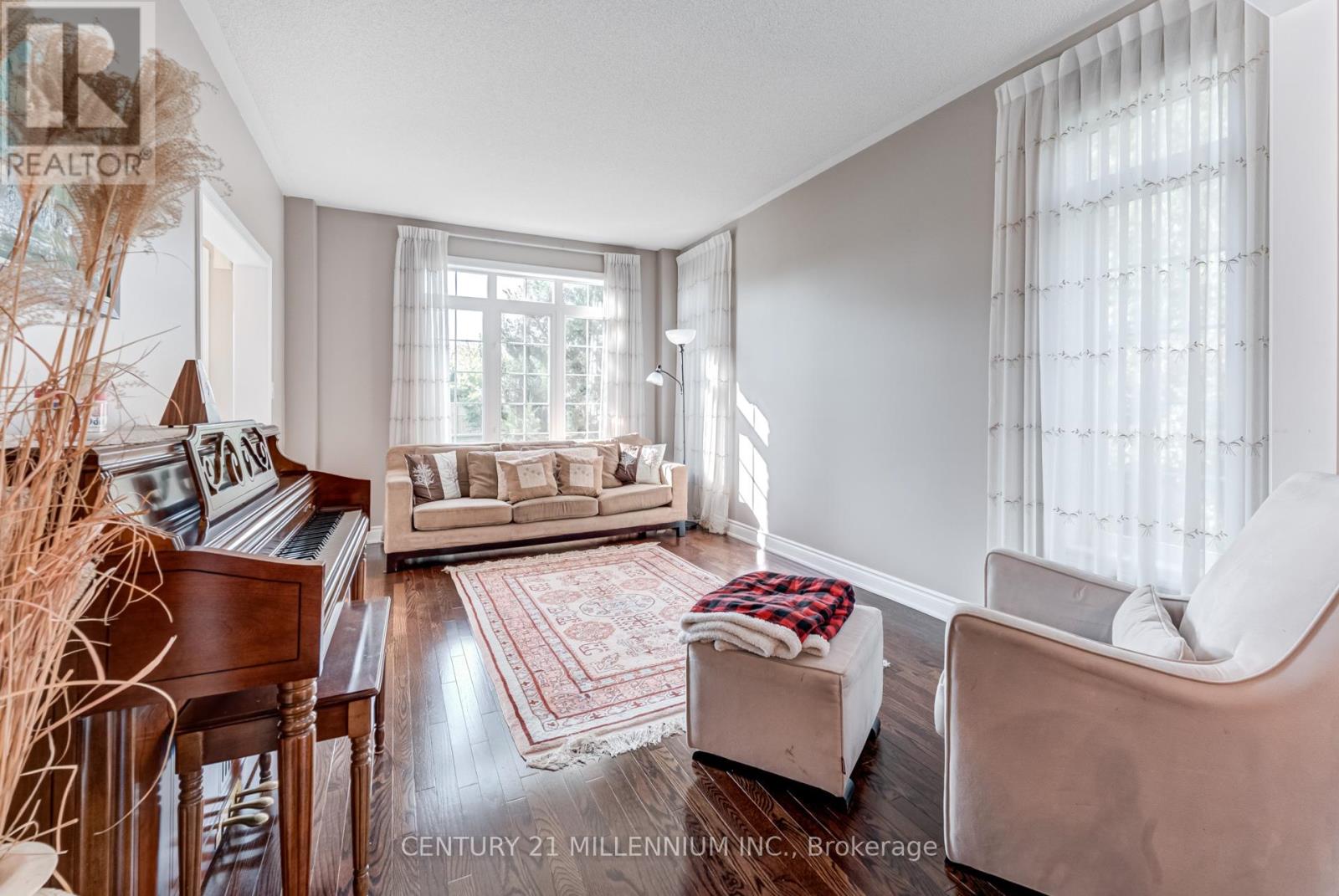 29 Eiffel Boulevard, Brampton, Ontario  L6P 1W3 - Photo 10 - W12423831
