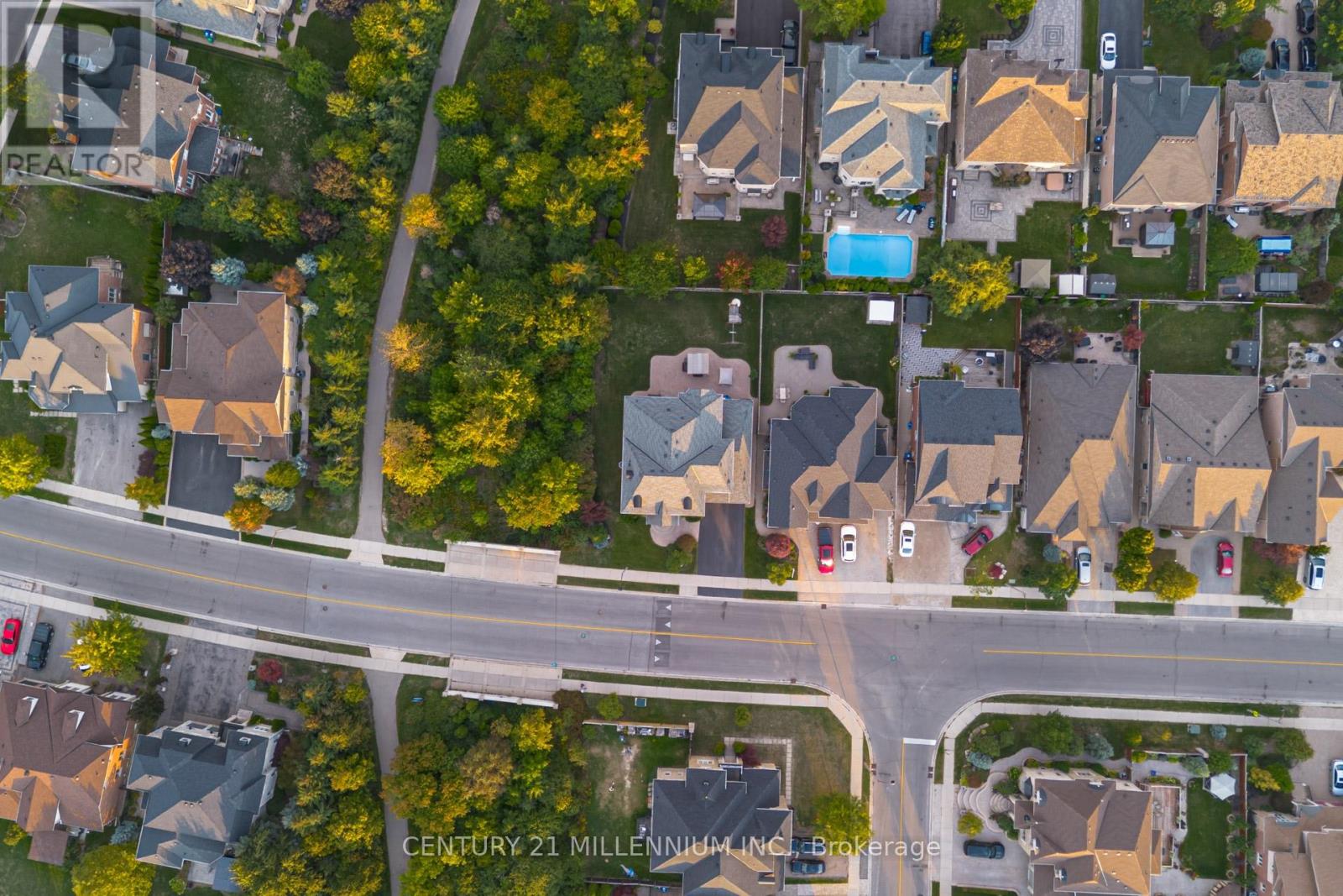 29 Eiffel Boulevard, Brampton, Ontario  L6P 1W3 - Photo 2 - W12423831