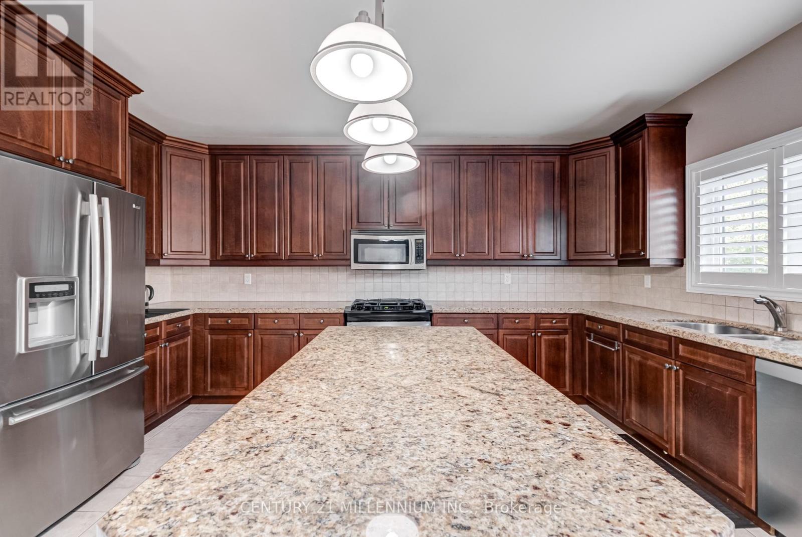 29 Eiffel Boulevard, Brampton, Ontario  L6P 1W3 - Photo 22 - W12423831