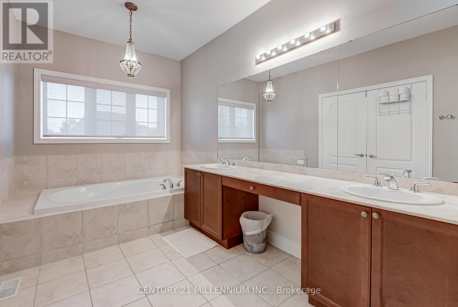 29 Eiffel Boulevard, Brampton, Ontario  L6P 1W3 - Photo 33 - W12423831
