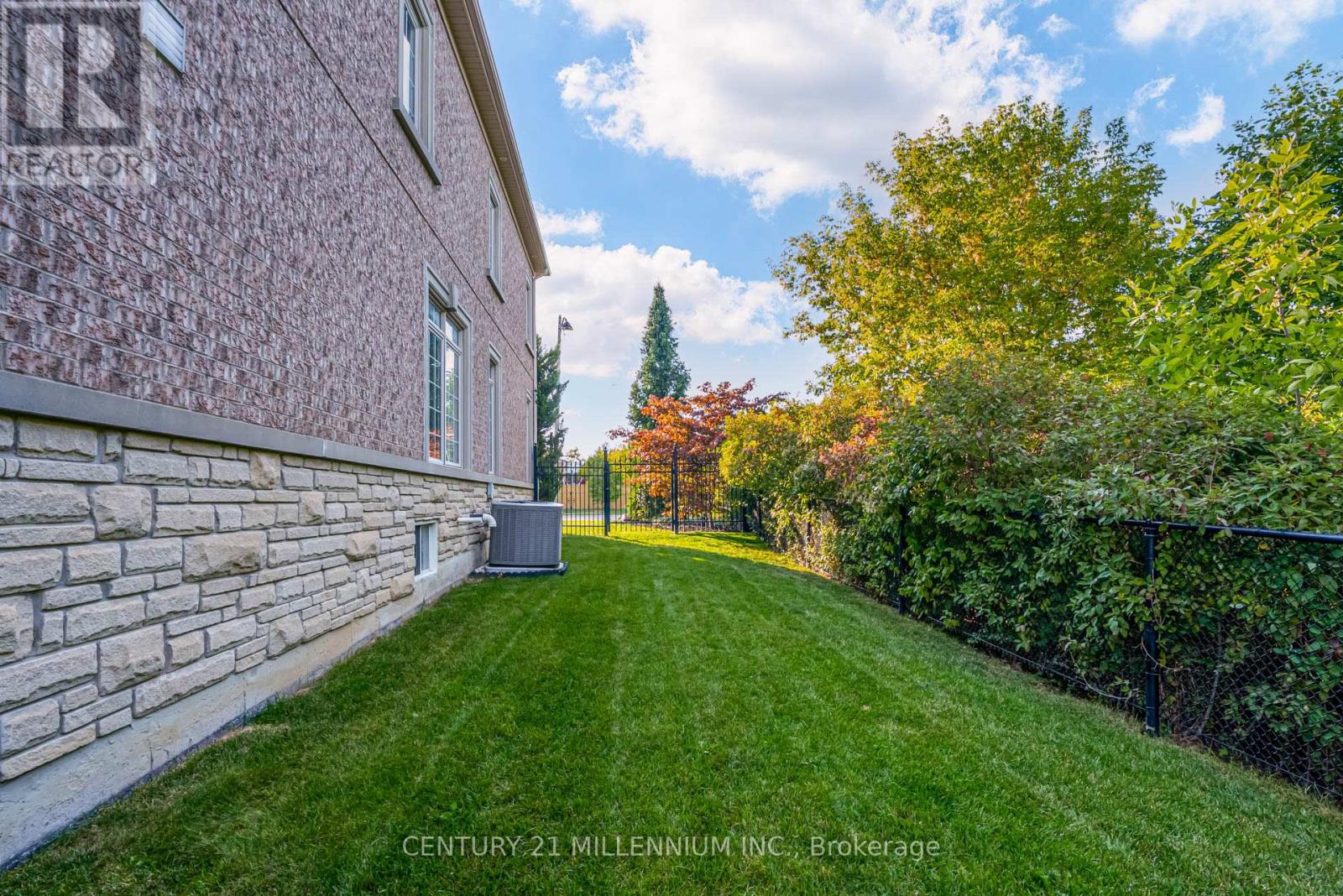 29 Eiffel Boulevard, Brampton, Ontario  L6P 1W3 - Photo 44 - W12423831