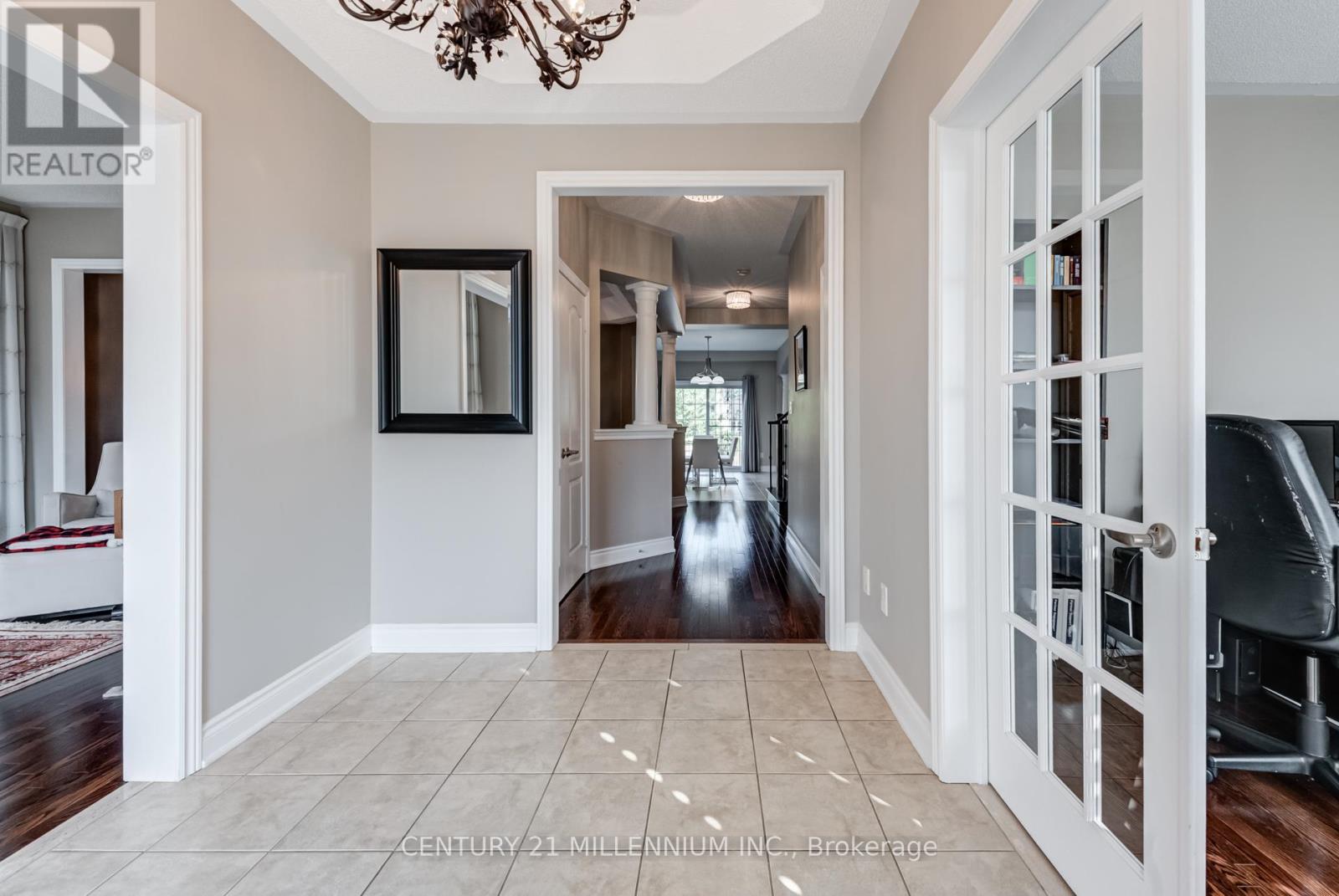 29 Eiffel Boulevard, Brampton, Ontario  L6P 1W3 - Photo 7 - W12423831