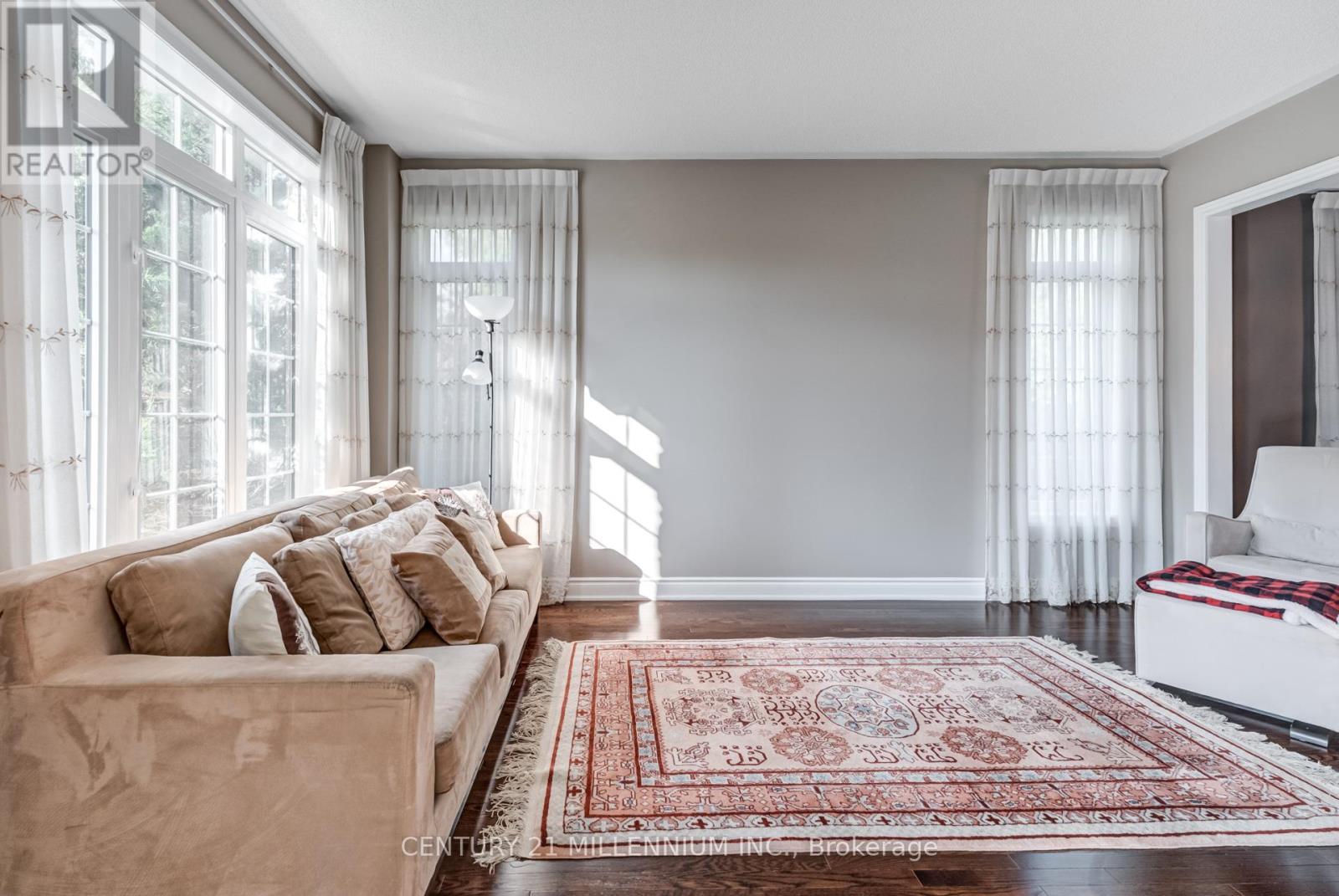 29 Eiffel Boulevard, Brampton, Ontario  L6P 1W3 - Photo 8 - W12423831