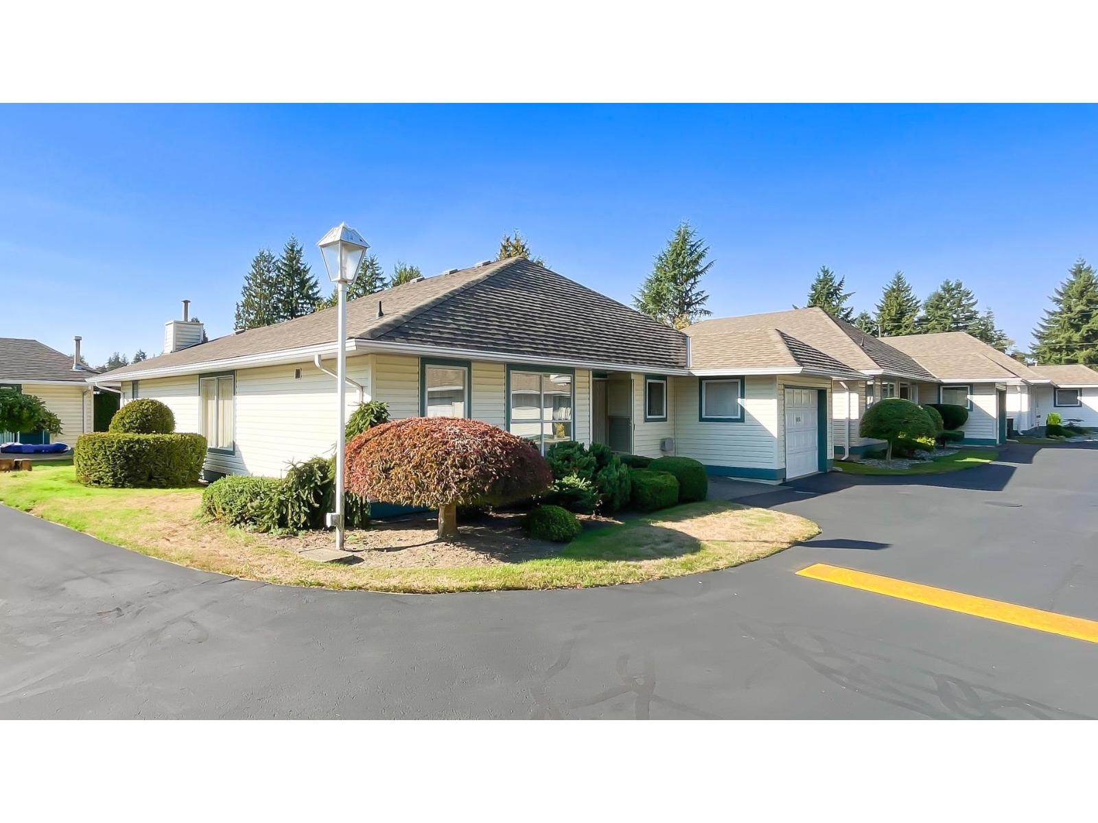 105 10172 141 Street, Surrey, British Columbia  V3T 4P6 - Photo 2 - R3050930