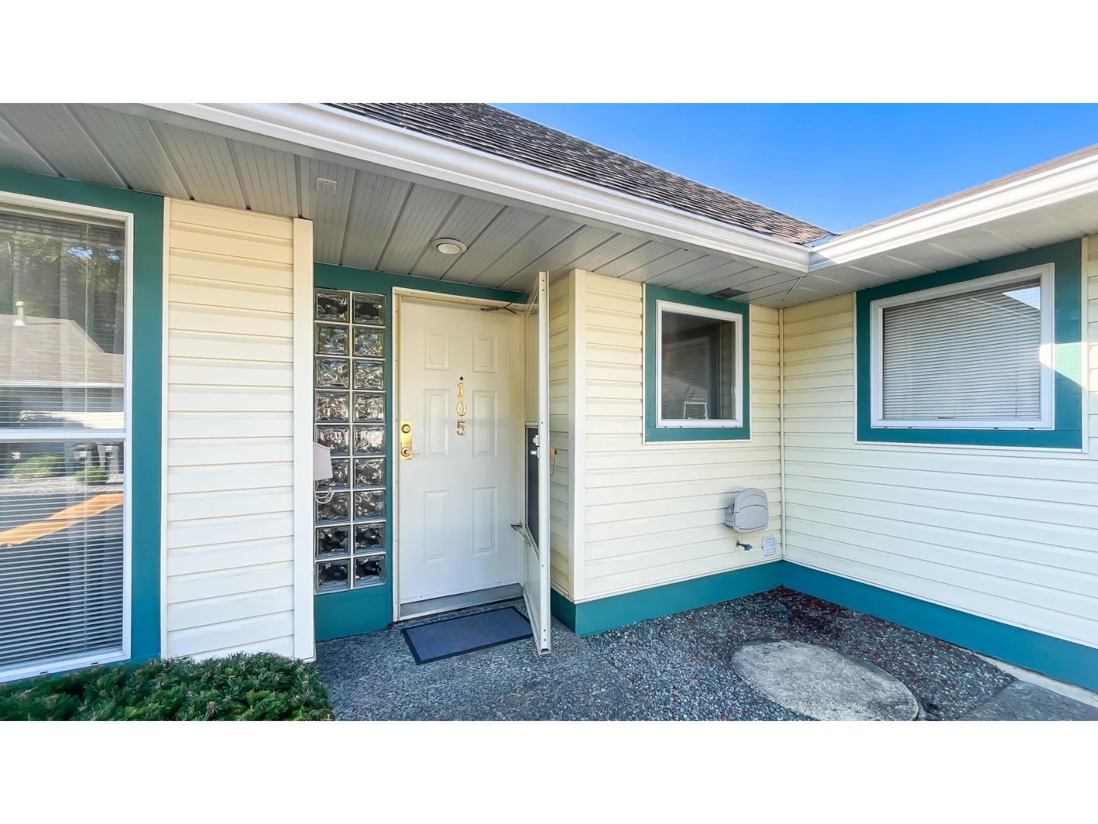 105 10172 141 Street, Surrey, British Columbia  V3T 4P6 - Photo 3 - R3050930