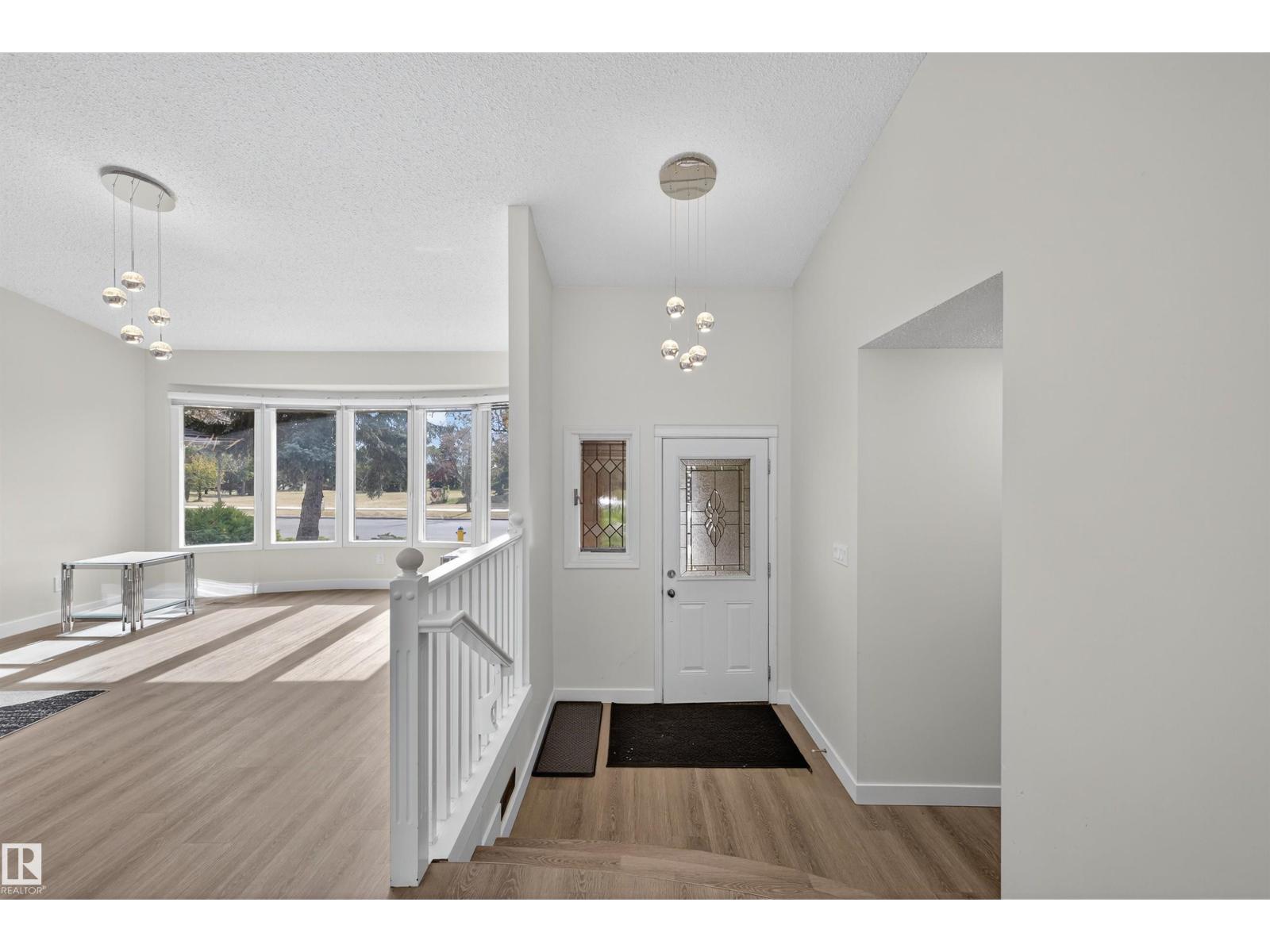 11020 158 Av Nw, Edmonton, Alberta  T5X 4V4 - Photo 11 - E4459205