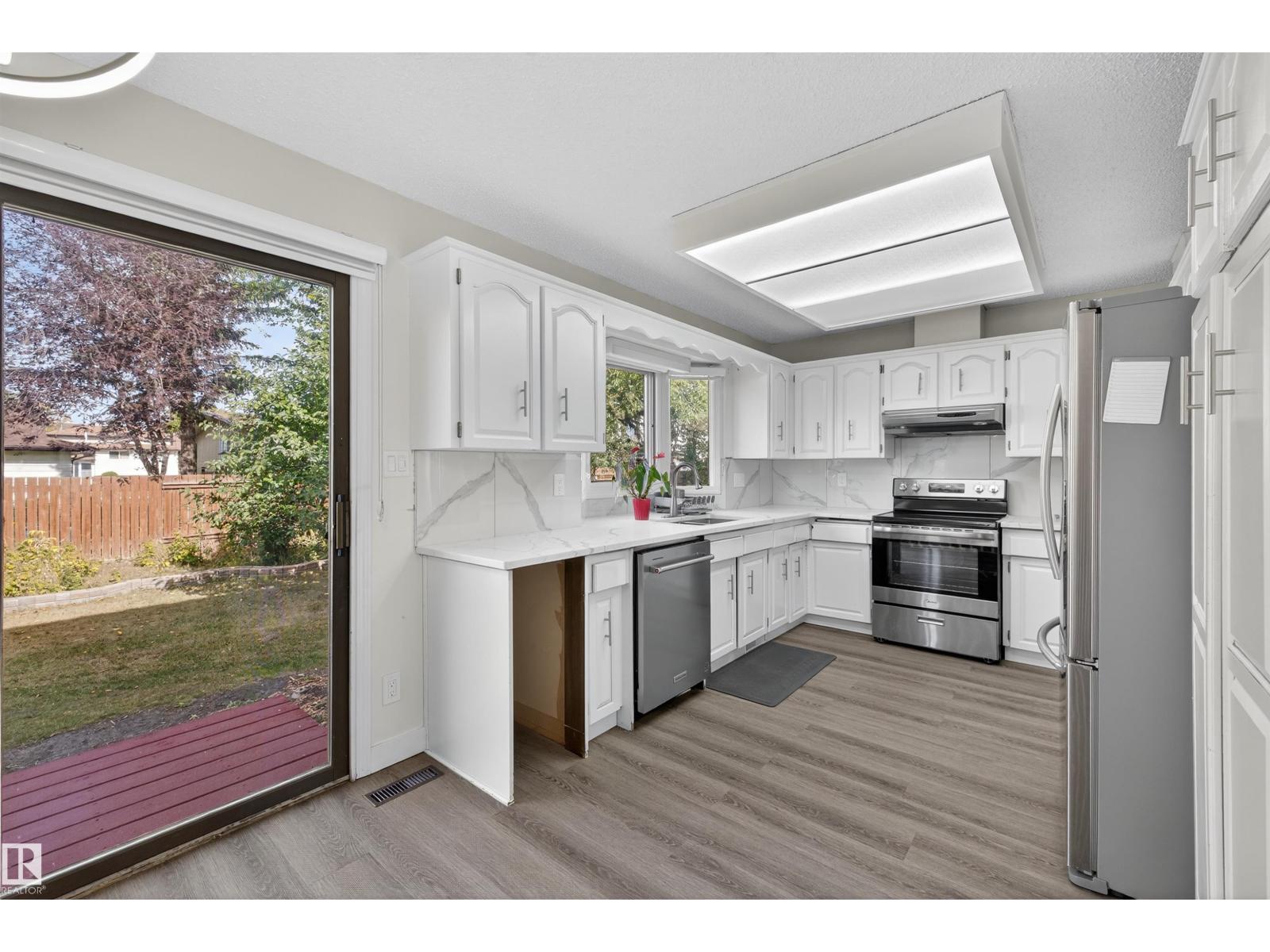 11020 158 Av Nw, Edmonton, Alberta  T5X 4V4 - Photo 31 - E4459205