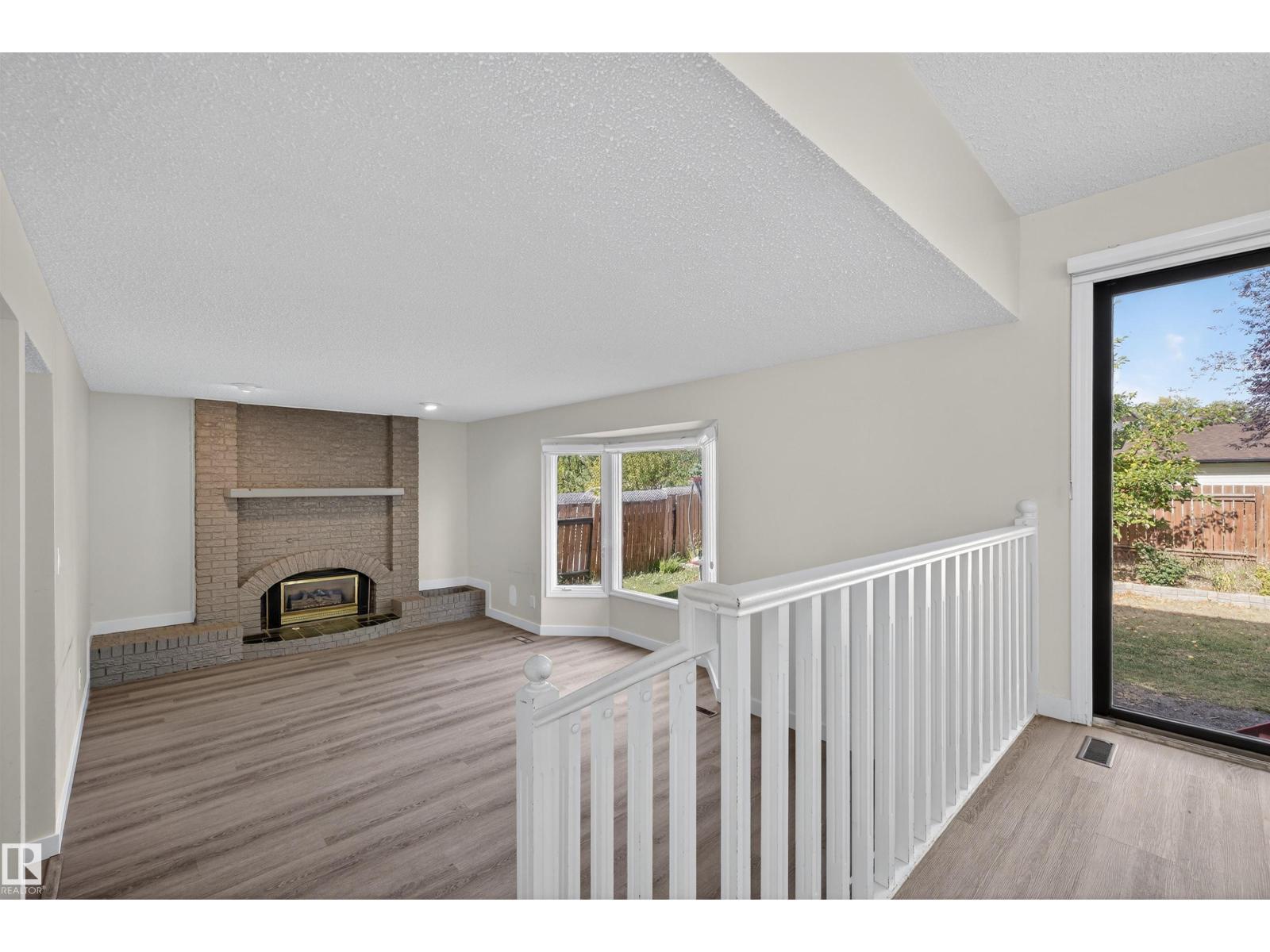 11020 158 Av Nw, Edmonton, Alberta  T5X 4V4 - Photo 36 - E4459205