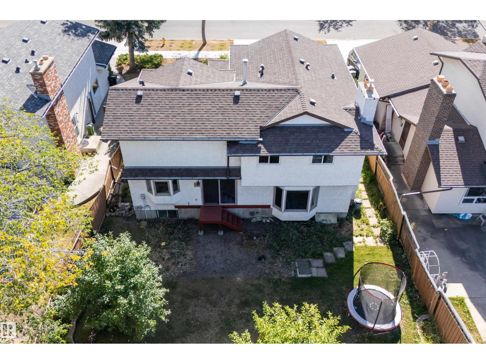 11020 158 Av Nw, Edmonton, Alberta  T5X 4V4 - Photo 4 - E4459205