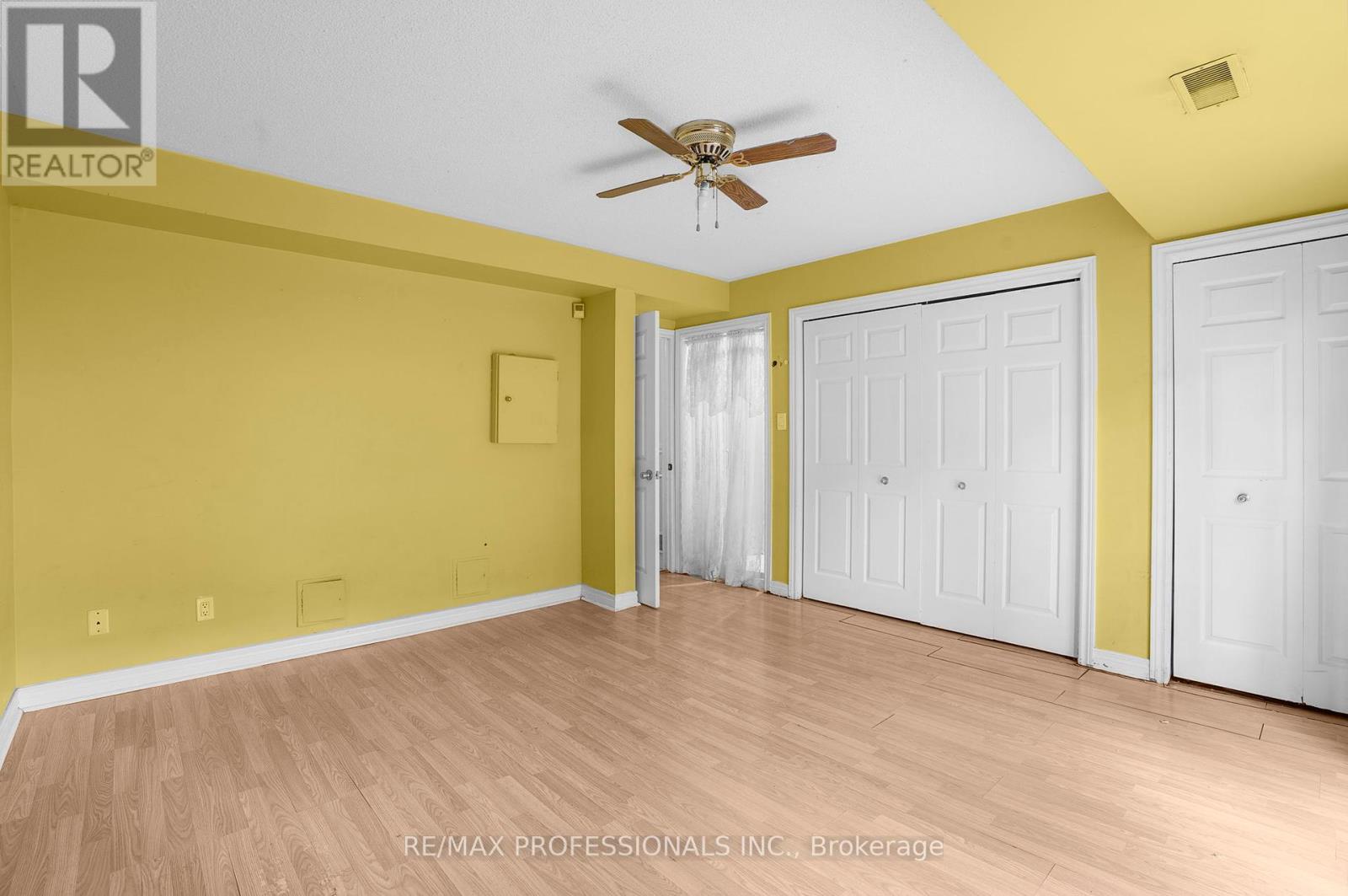 17 - 384 Limeridge Road E, Hamilton, Ontario  L9A 2S7 - Photo 12 - X12423705