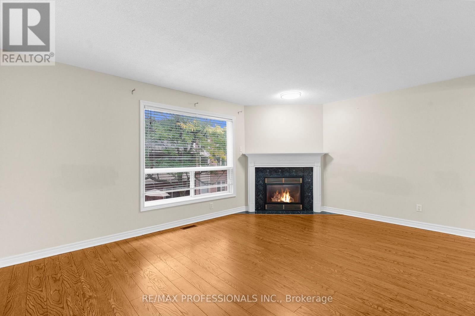 17 - 384 Limeridge Road E, Hamilton, Ontario  L9A 2S7 - Photo 16 - X12423705