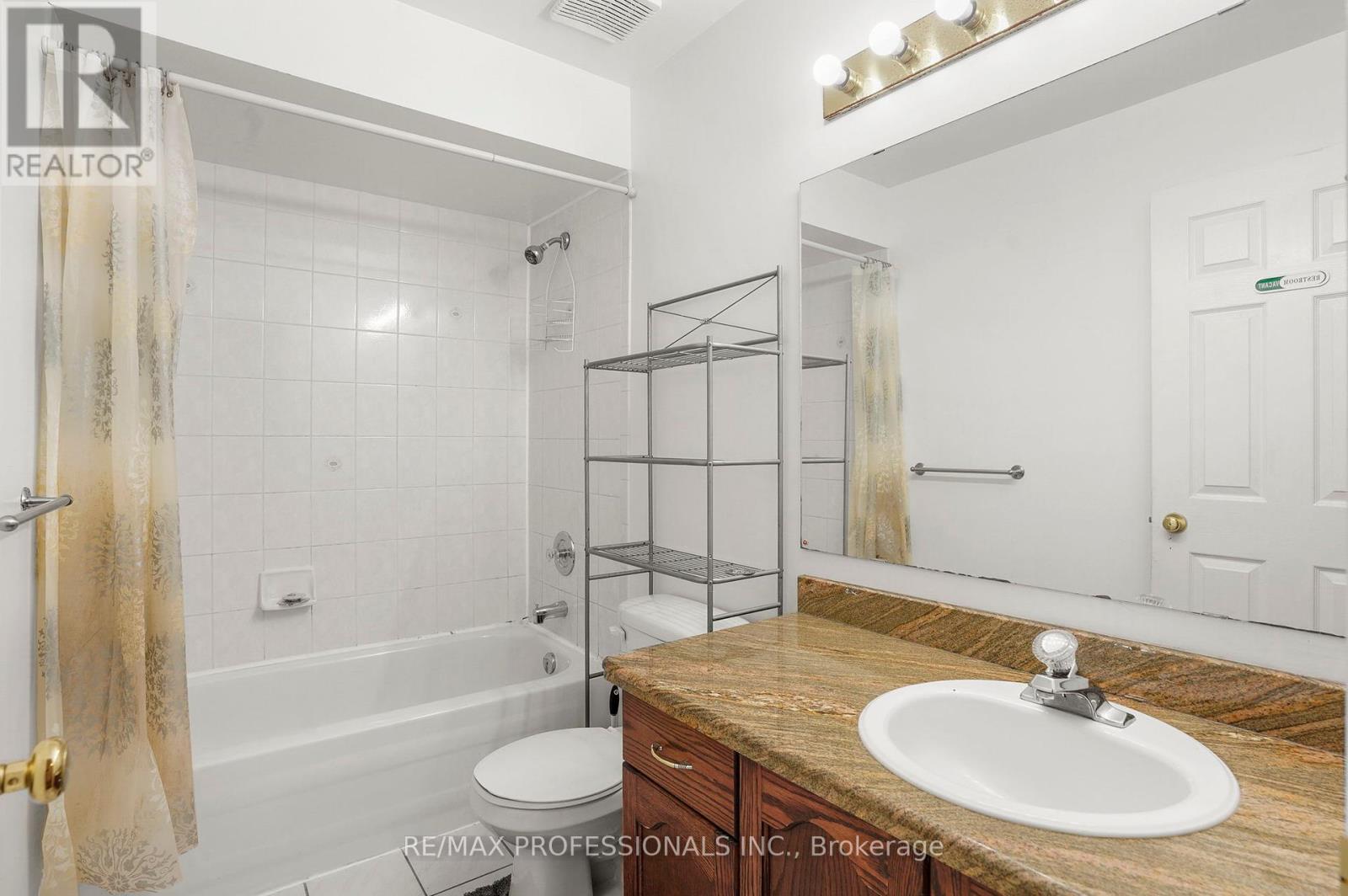 17 - 384 Limeridge Road E, Hamilton, Ontario  L9A 2S7 - Photo 25 - X12423705