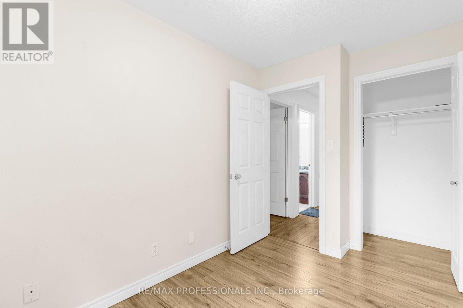 17 - 384 Limeridge Road E, Hamilton, Ontario  L9A 2S7 - Photo 26 - X12423705