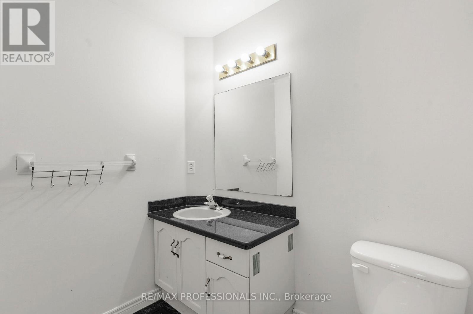 17 - 384 Limeridge Road E, Hamilton, Ontario  L9A 2S7 - Photo 30 - X12423705