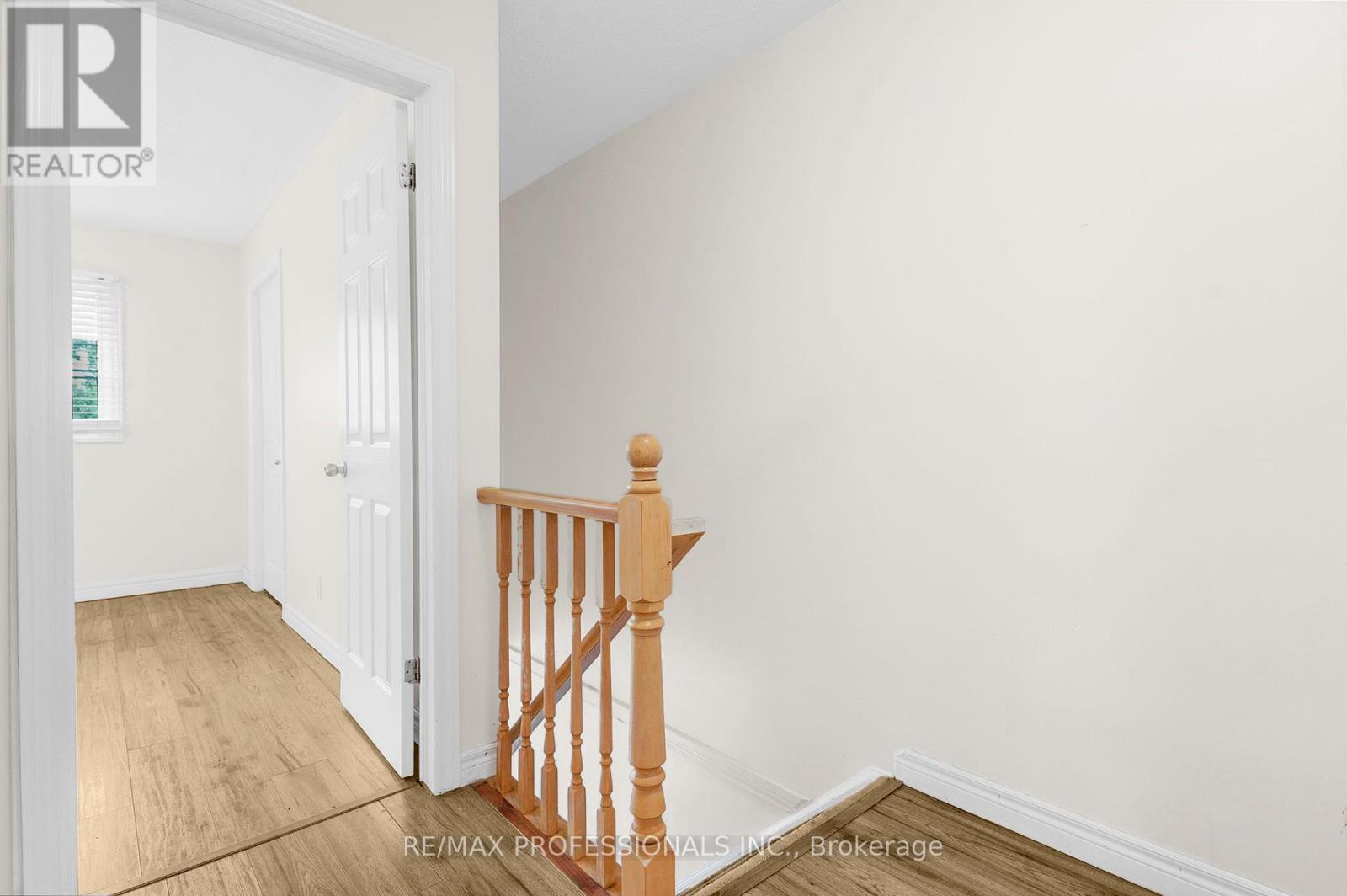 17 - 384 Limeridge Road E, Hamilton, Ontario  L9A 2S7 - Photo 32 - X12423705