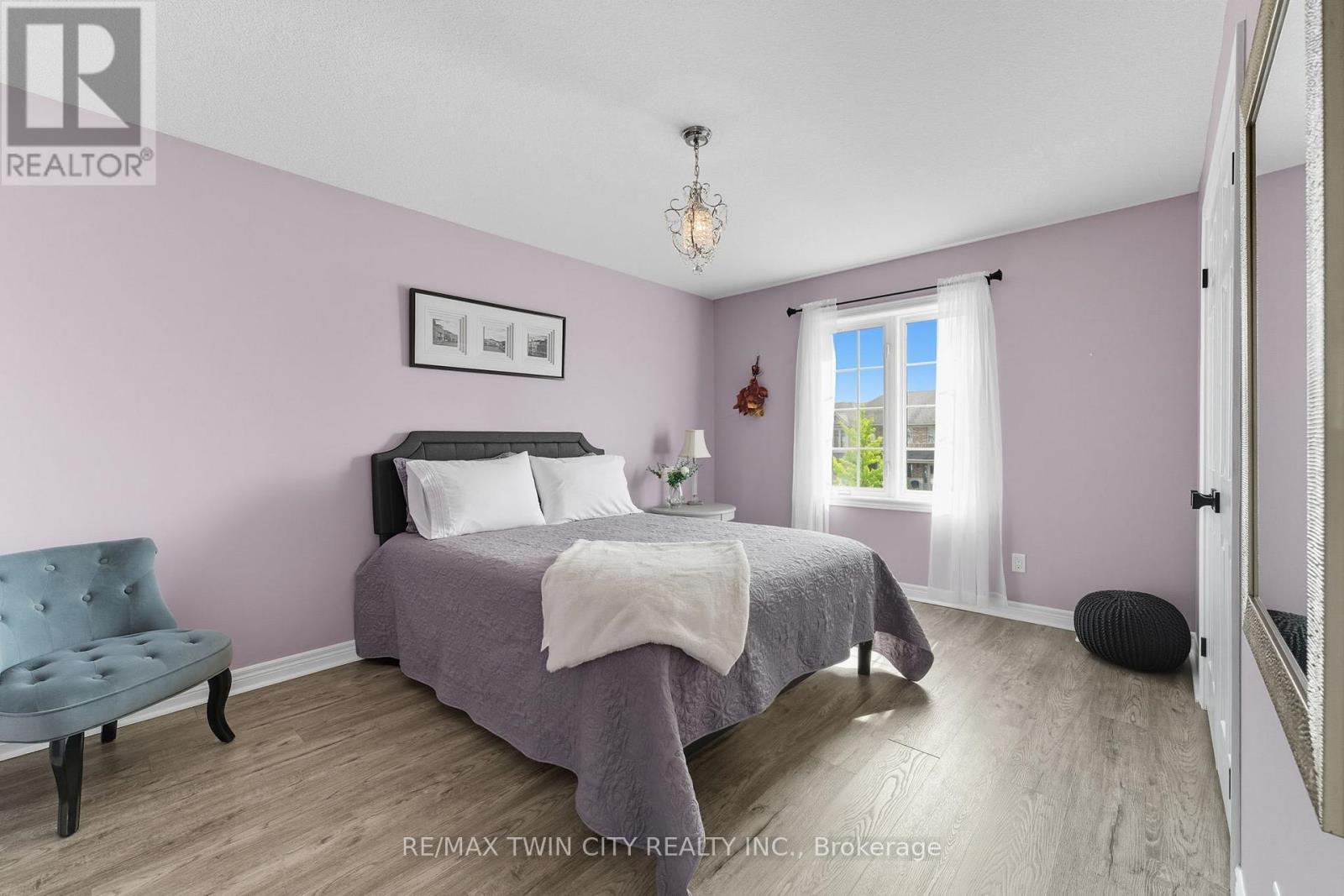 266 Vincent Drive, North Dumfries, Ontario  N0B 1E0 - Photo 22 - X12423725