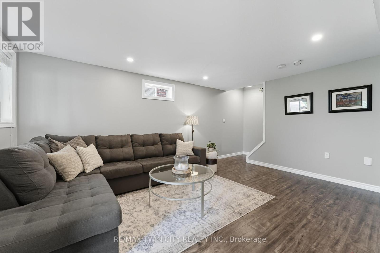 266 Vincent Drive, North Dumfries, Ontario  N0B 1E0 - Photo 26 - X12423725