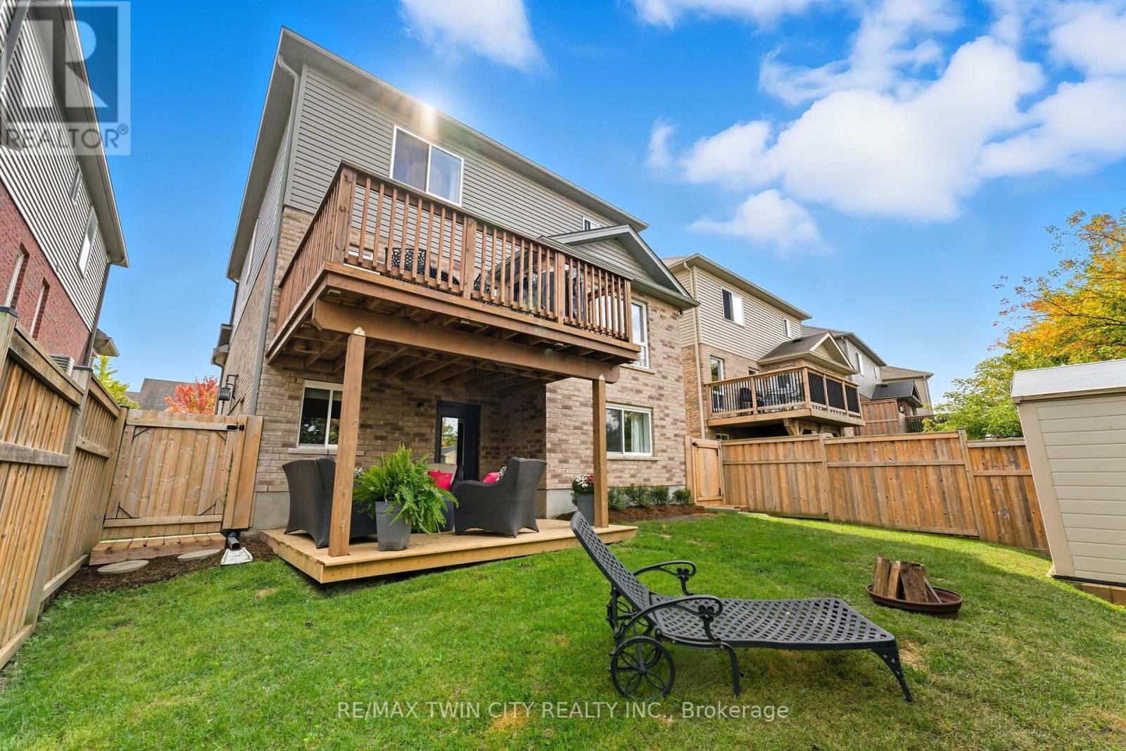 266 Vincent Drive, North Dumfries, Ontario  N0B 1E0 - Photo 32 - X12423725