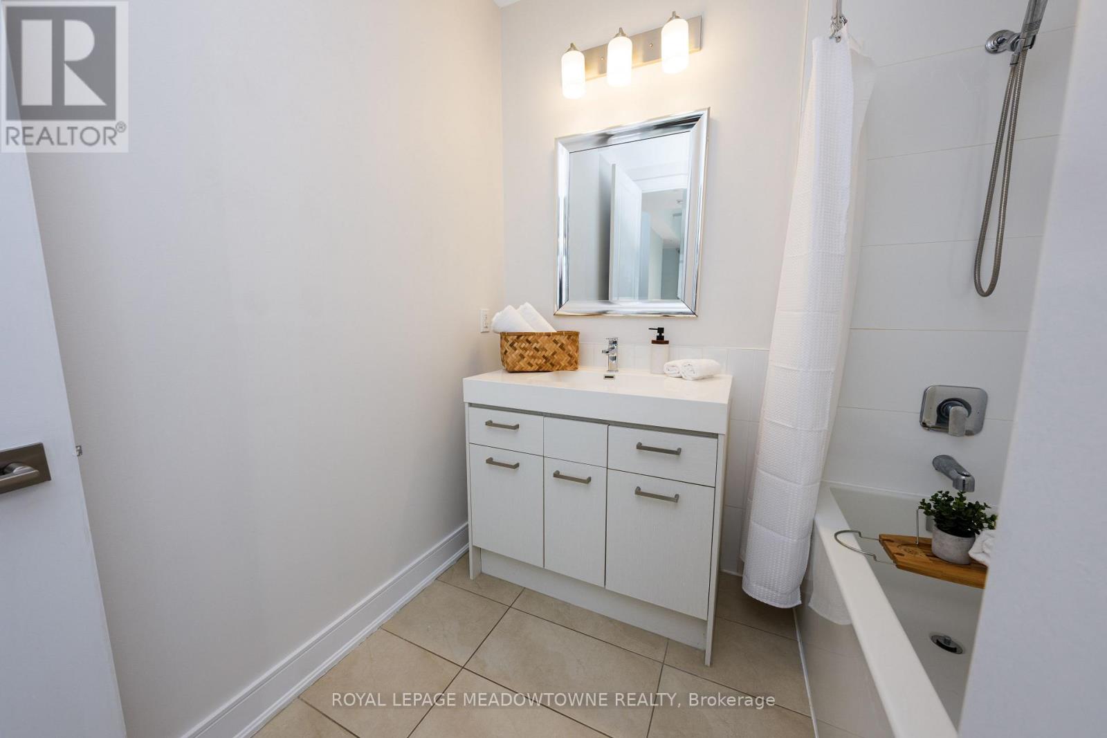505 - 150 Main Street W, Hamilton (Central), Ontario  L8P 1H8 - Photo 30 - X12423736