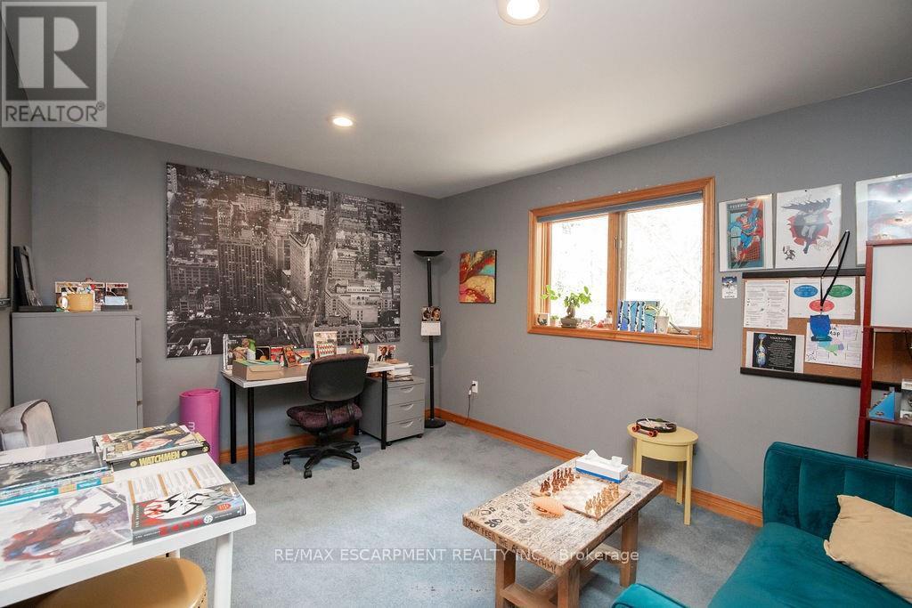 144 Wilson Street E, Hamilton, Ontario  L9G 2B7 - Photo 21 - X12423772
