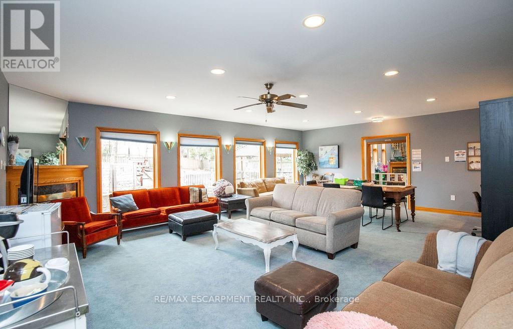 144 Wilson Street E, Hamilton, Ontario  L9G 2B7 - Photo 7 - X12423772