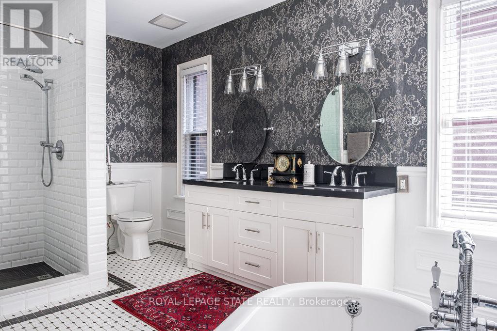 122 East Avenue S, Hamilton (Stinson), Ontario  L8N 2T7 - Photo 32 - X12423791