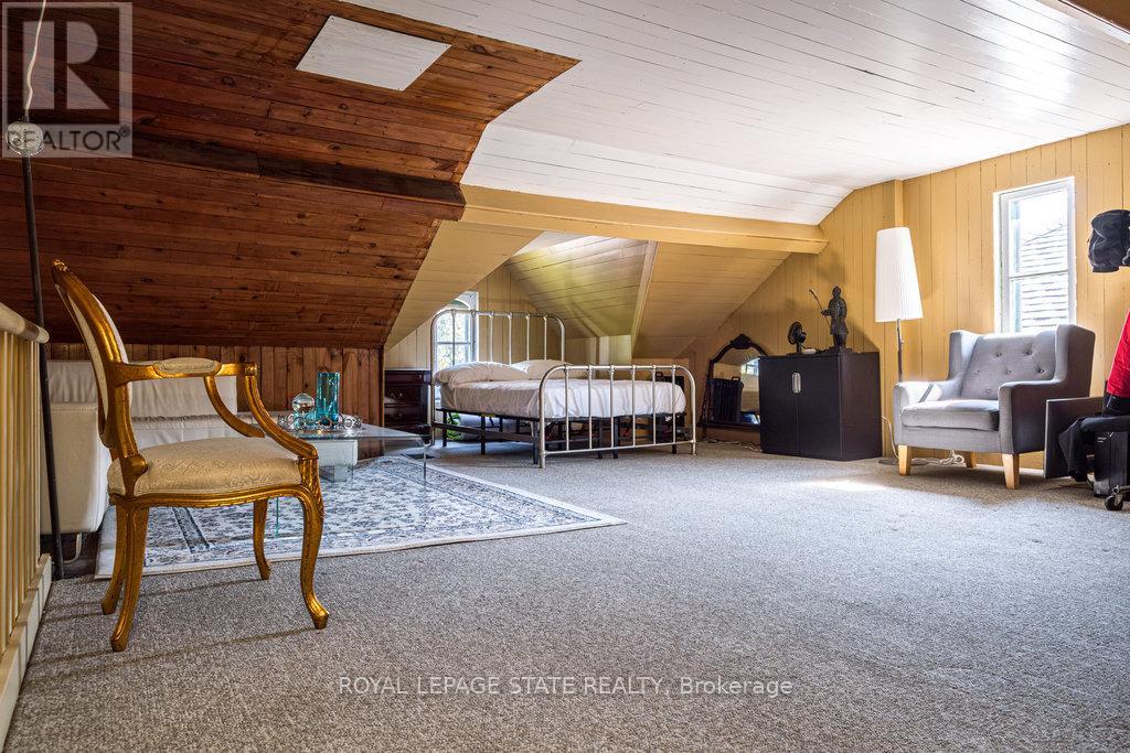 122 East Avenue S, Hamilton (Stinson), Ontario  L8N 2T7 - Photo 35 - X12423791