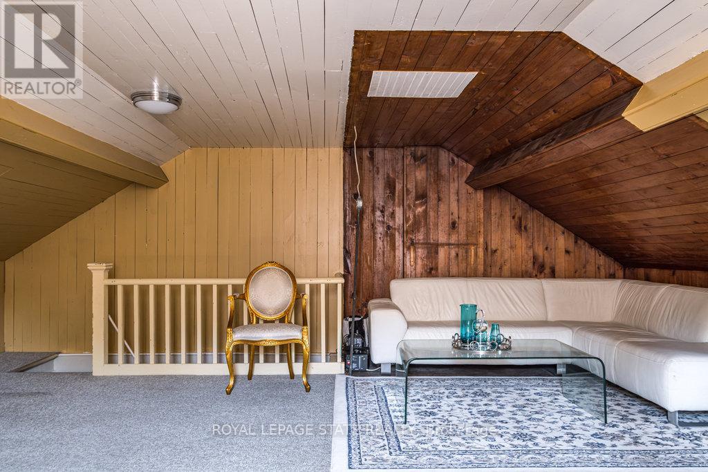 122 East Avenue S, Hamilton (Stinson), Ontario  L8N 2T7 - Photo 36 - X12423791