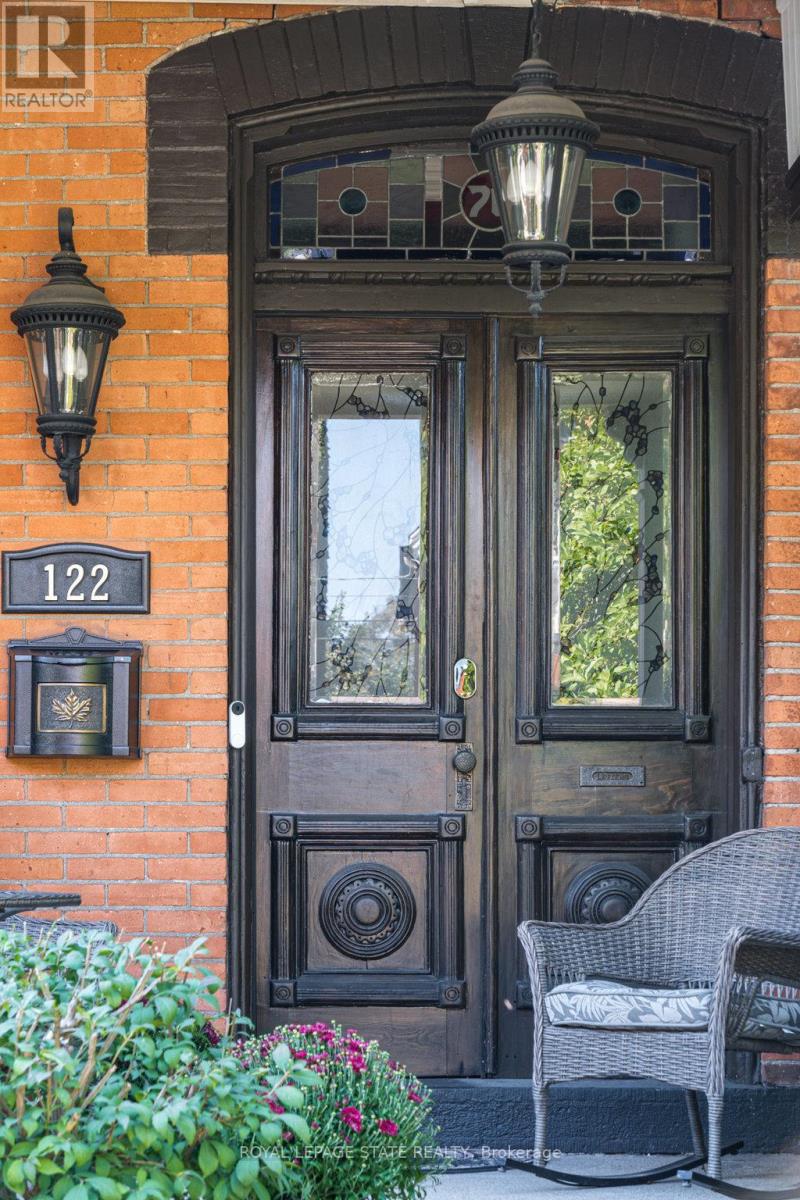 122 East Avenue S, Hamilton, Ontario  L8N 2T7 - Photo 4 - X12423791