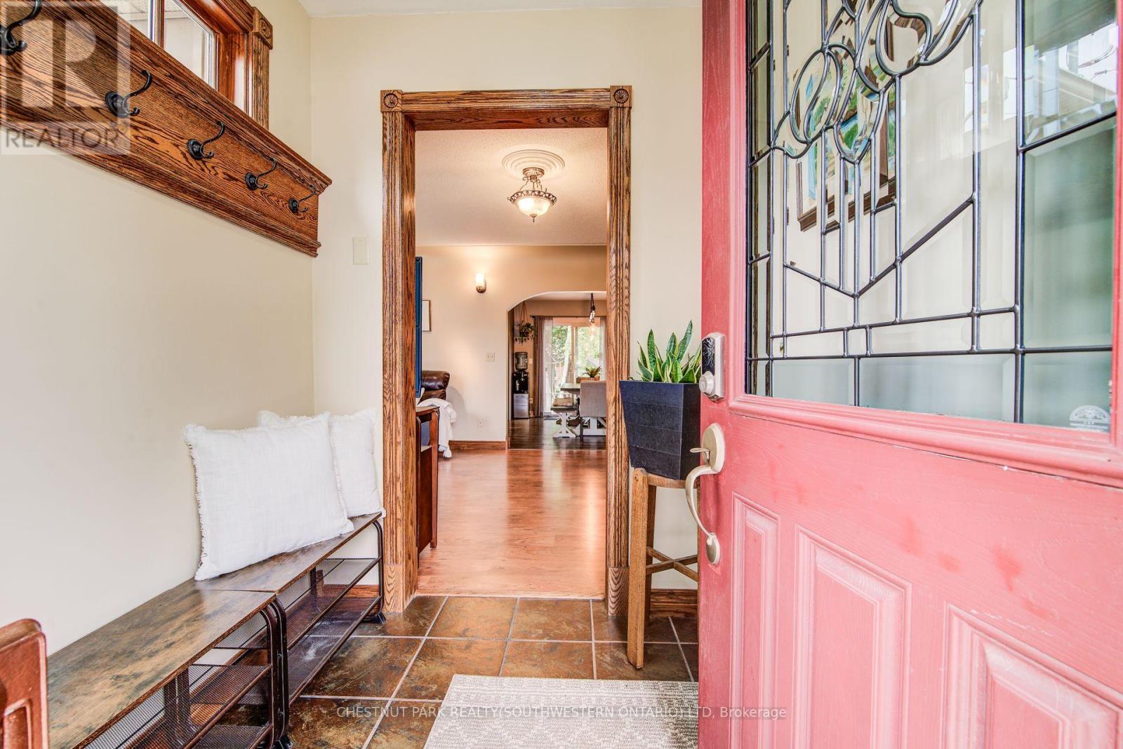 1105 Queen's Bush Road, Wellesley, Ontario  N0B 2T0 - Photo 4 - X12423818