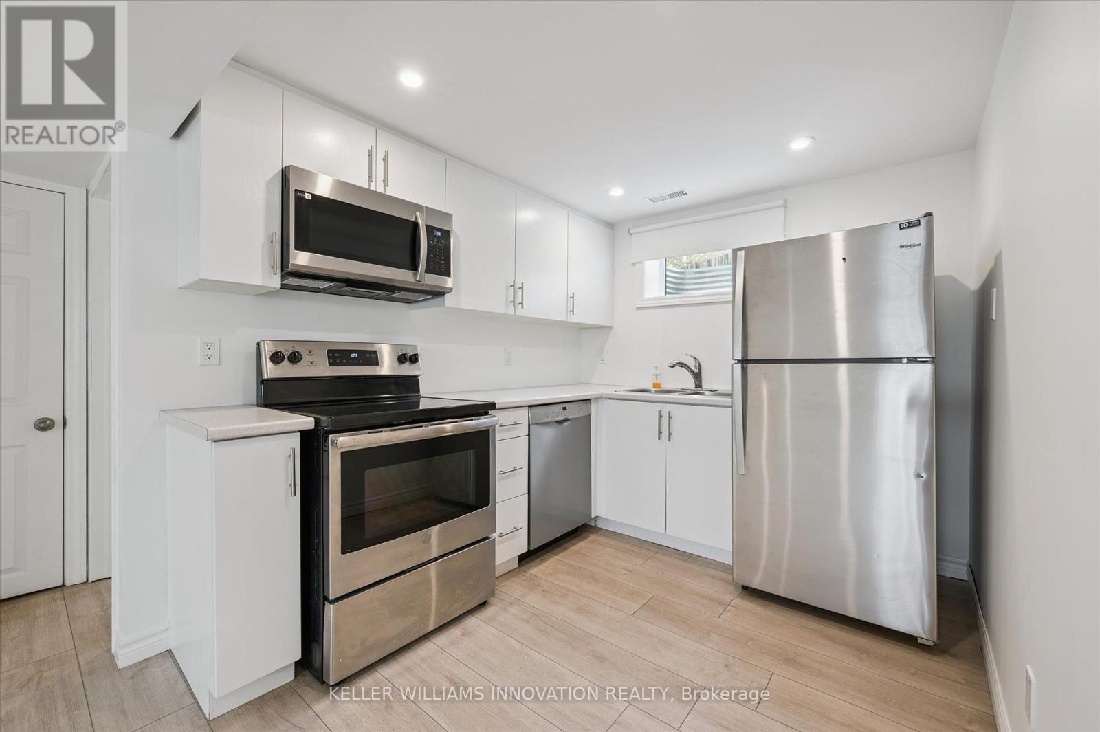 Lower - 267 Kingswood Drive, Kitchener, Ontario  N2E 1S1 - Photo 5 - X12249772